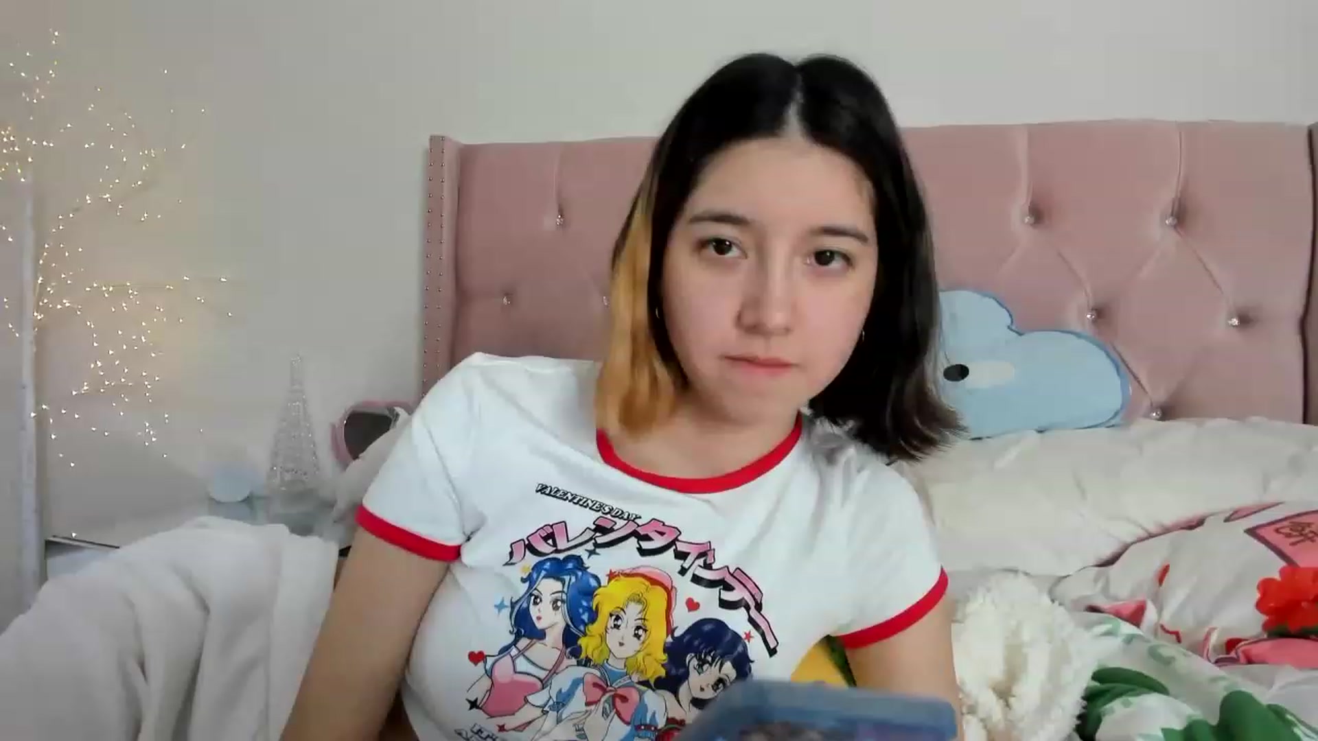 Gallery image thumbnail from Cherrycute666's myfreecams stream on, 12/13/2022, 03:48 image 9 of 20