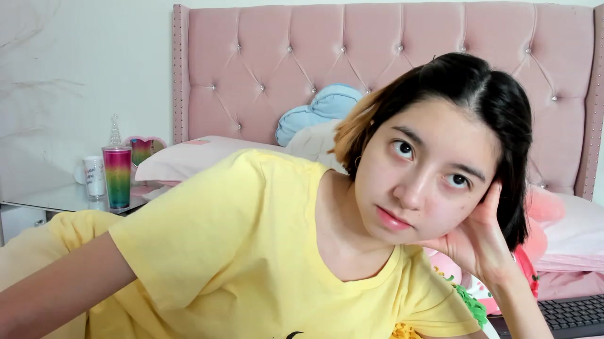 Gallery image thumbnail from Cherrycute666's myfreecams stream on, 12/21/2022, 04:26 image 10 of 20