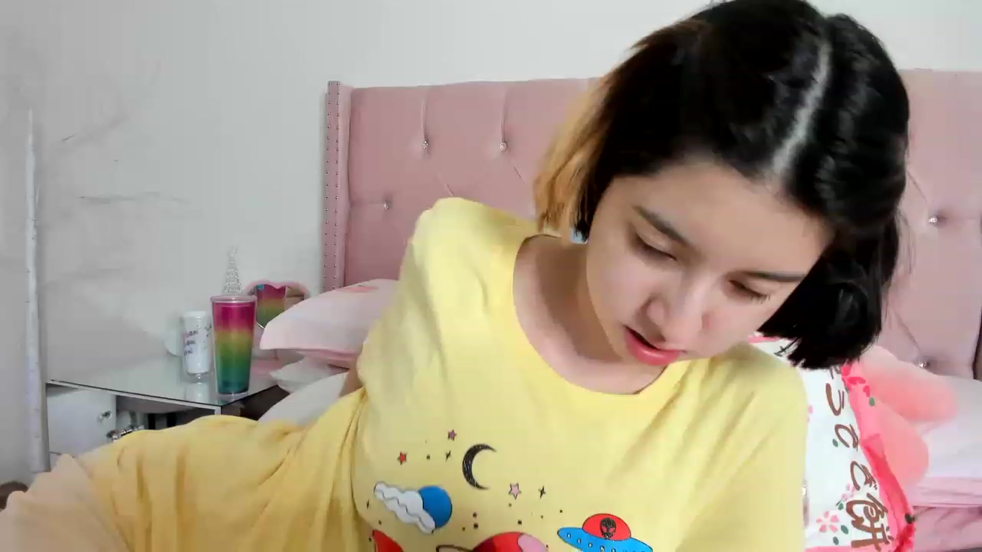 Gallery image thumbnail from Cherrycute666's myfreecams stream on, 12/21/2022, 04:26 image 8 of 20