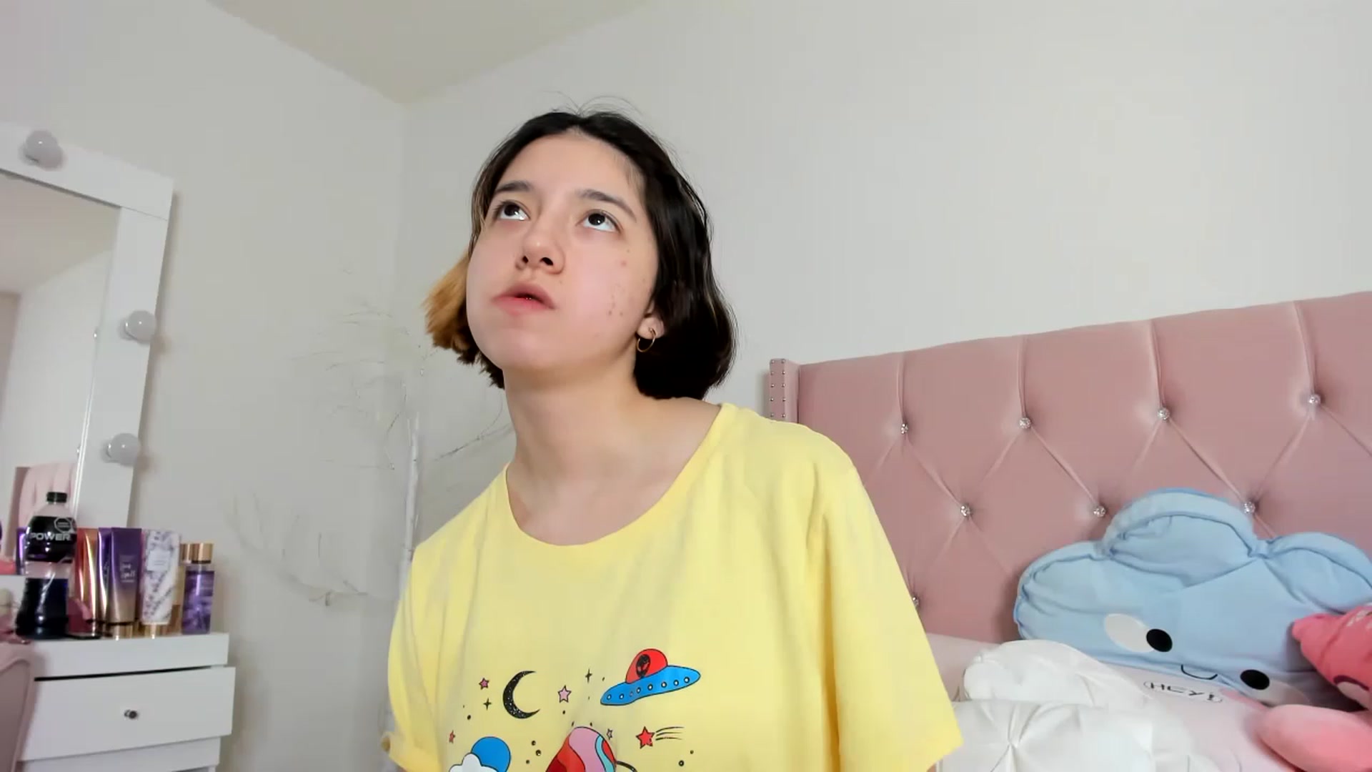 Gallery image thumbnail from Cherrycute666's myfreecams stream on, 12/21/2022, 07:56 image 7 of 20