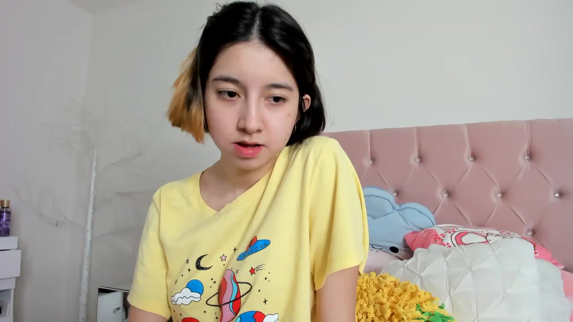 Gallery image thumbnail from Cherrycute666's myfreecams stream on, 12/21/2022, 12:56 image 7 of 20