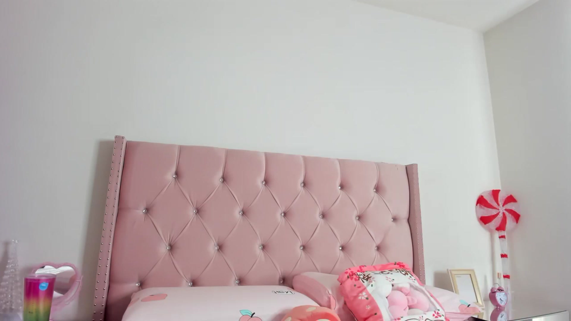 Gallery image thumbnail from Cherrycute666's myfreecams stream on, 12/21/2022, 15:50 image 4 of 20