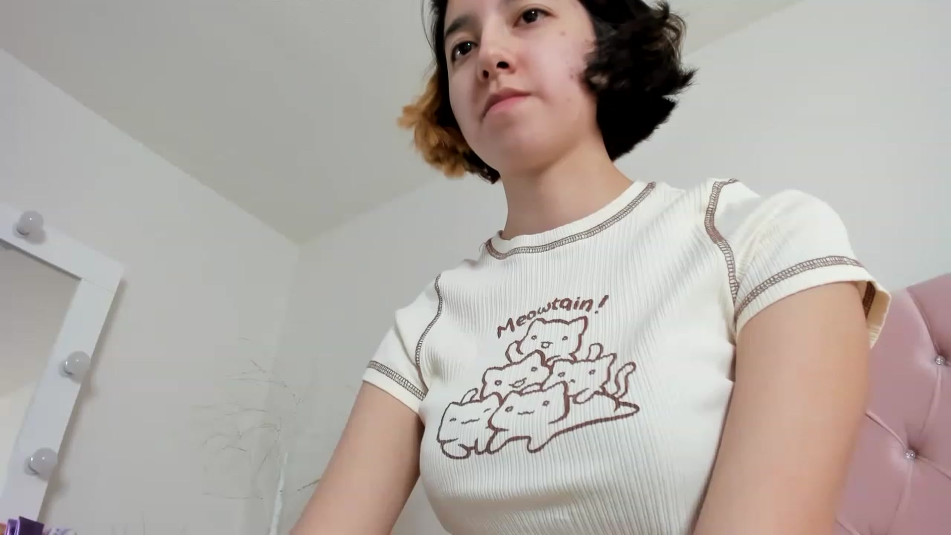 Gallery image thumbnail from Cherrycute666's myfreecams stream on, 12/21/2022, 16:46 image 15 of 20