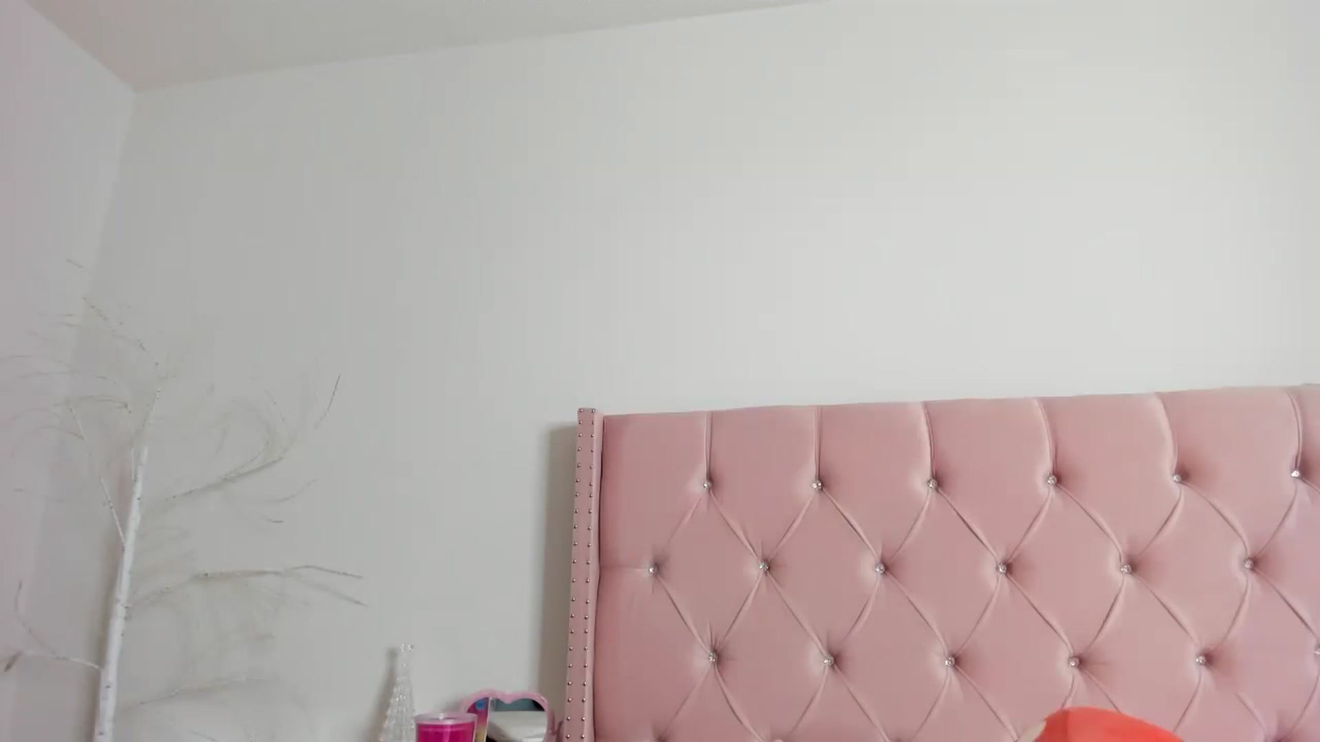Gallery image thumbnail from Cherrycute666's myfreecams stream on, 12/23/2022, 01:05 image 18 of 20