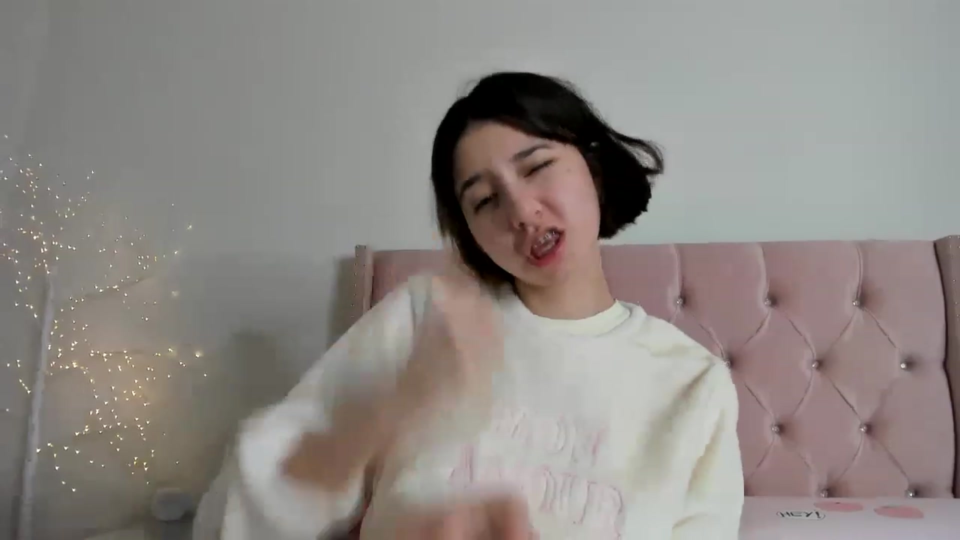 Gallery image thumbnail from Cherrycute666's myfreecams stream on, 12/23/2022, 05:30 image 11 of 20