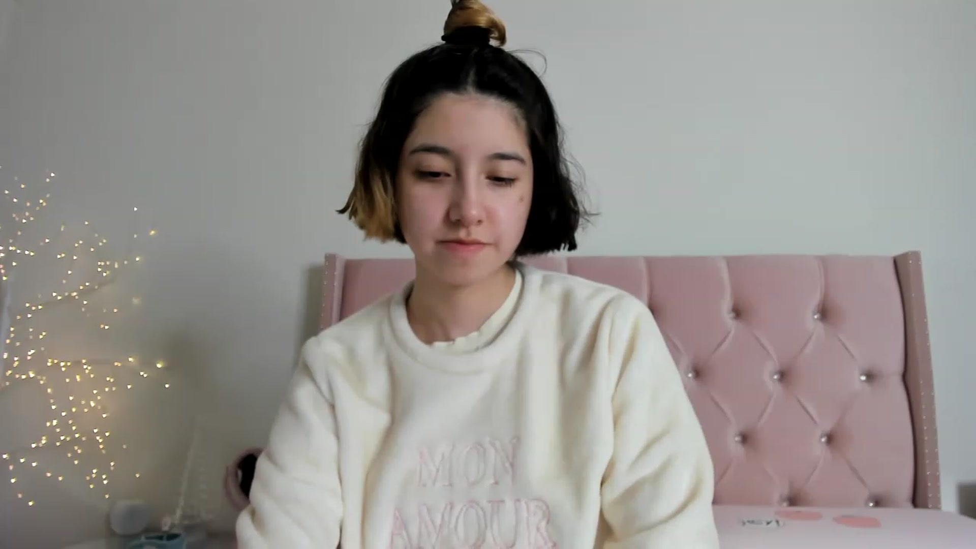 Gallery image thumbnail from Cherrycute666's myfreecams stream on, 12/23/2022, 05:30 image 9 of 20