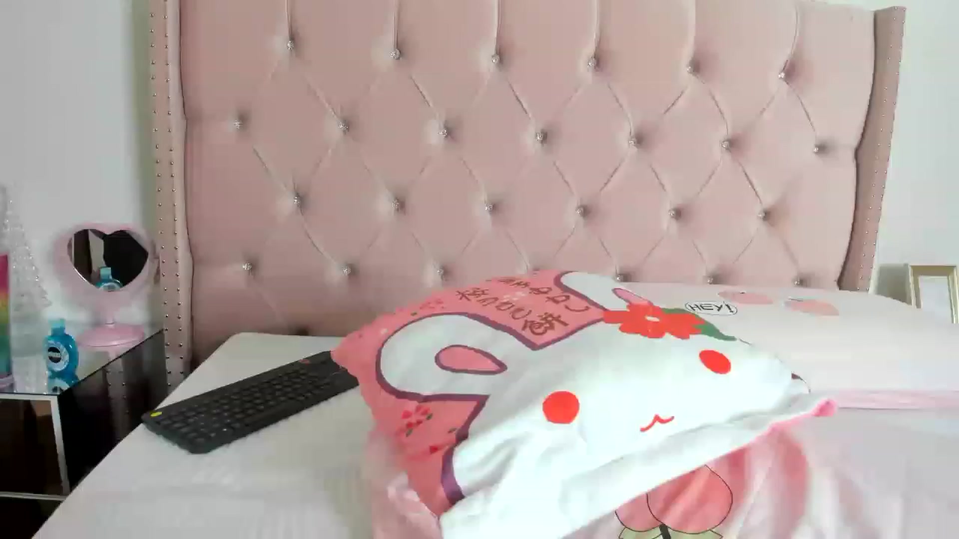 Gallery image thumbnail from Cherrycute666's myfreecams stream on, 12/23/2022, 11:46 image 17 of 20