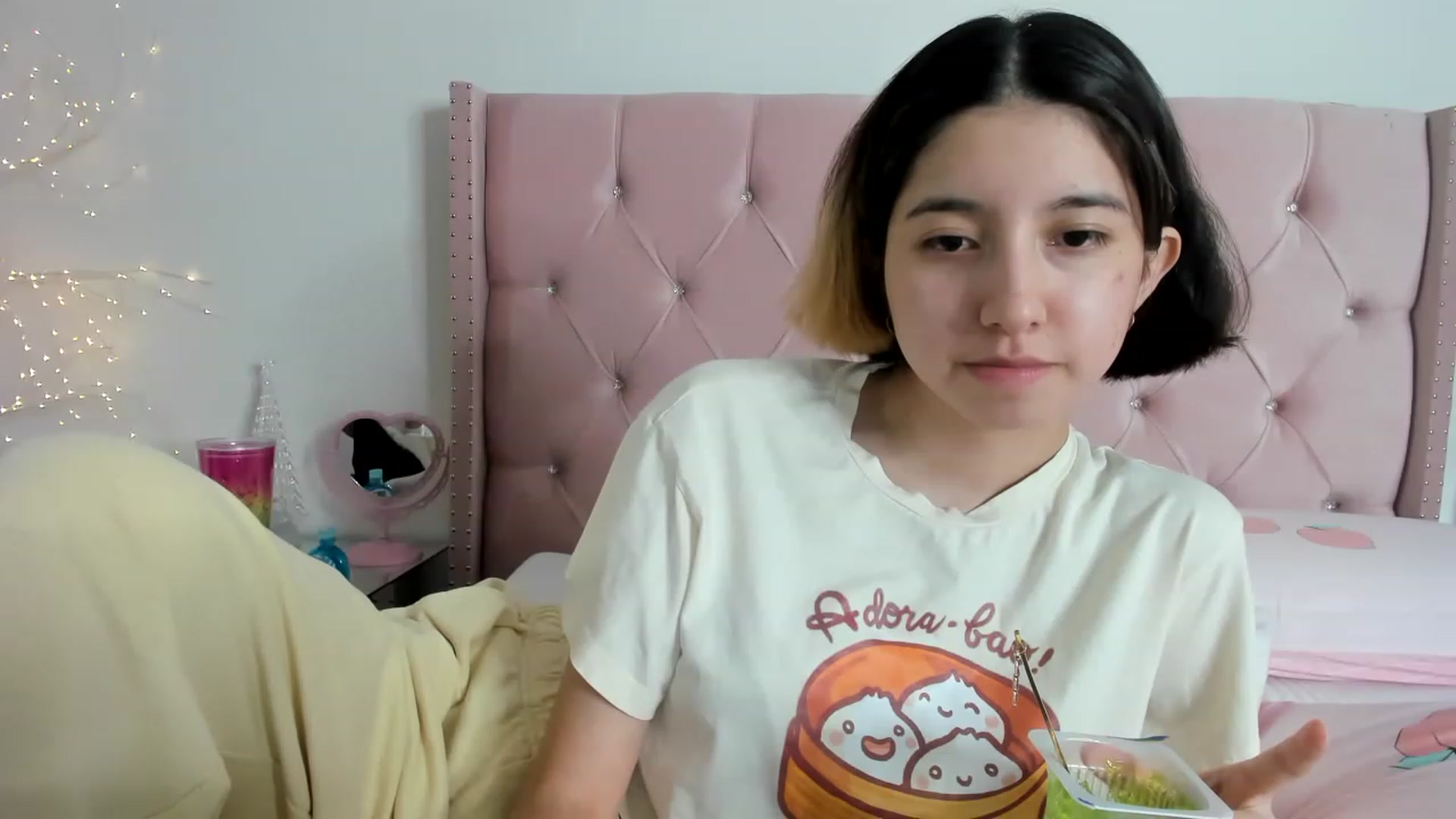 Gallery image thumbnail from Cherrycute666's myfreecams stream on, 12/23/2022, 11:46 image 11 of 20