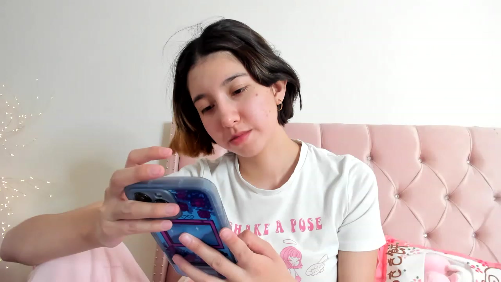 Gallery image thumbnail from Cherrycute666's myfreecams stream on, 12/24/2022, 01:46 image 1 of 20