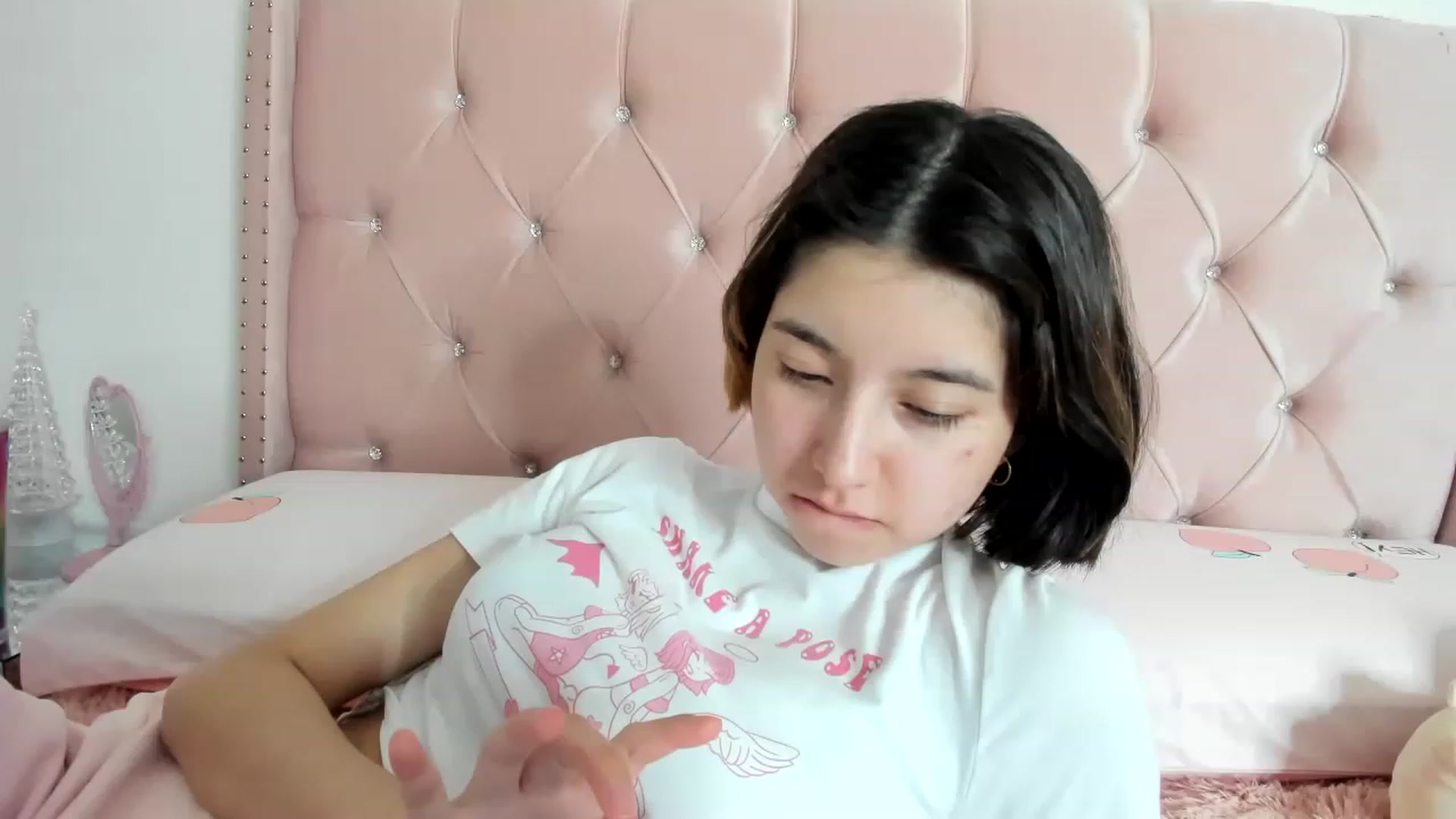 Gallery image thumbnail from Cherrycute666's myfreecams stream on, 12/24/2022, 04:24 image 1 of 20