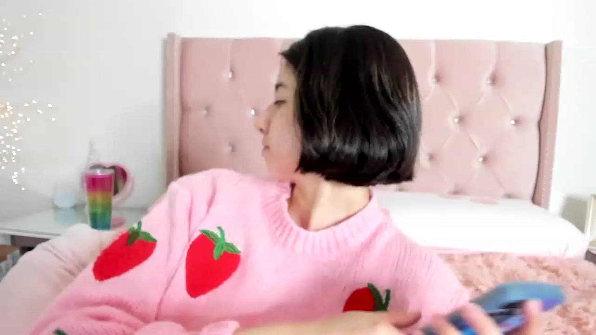 Gallery image thumbnail from Cherrycute666's myfreecams stream on, 12/25/2022, 23:57 image 1 of 20