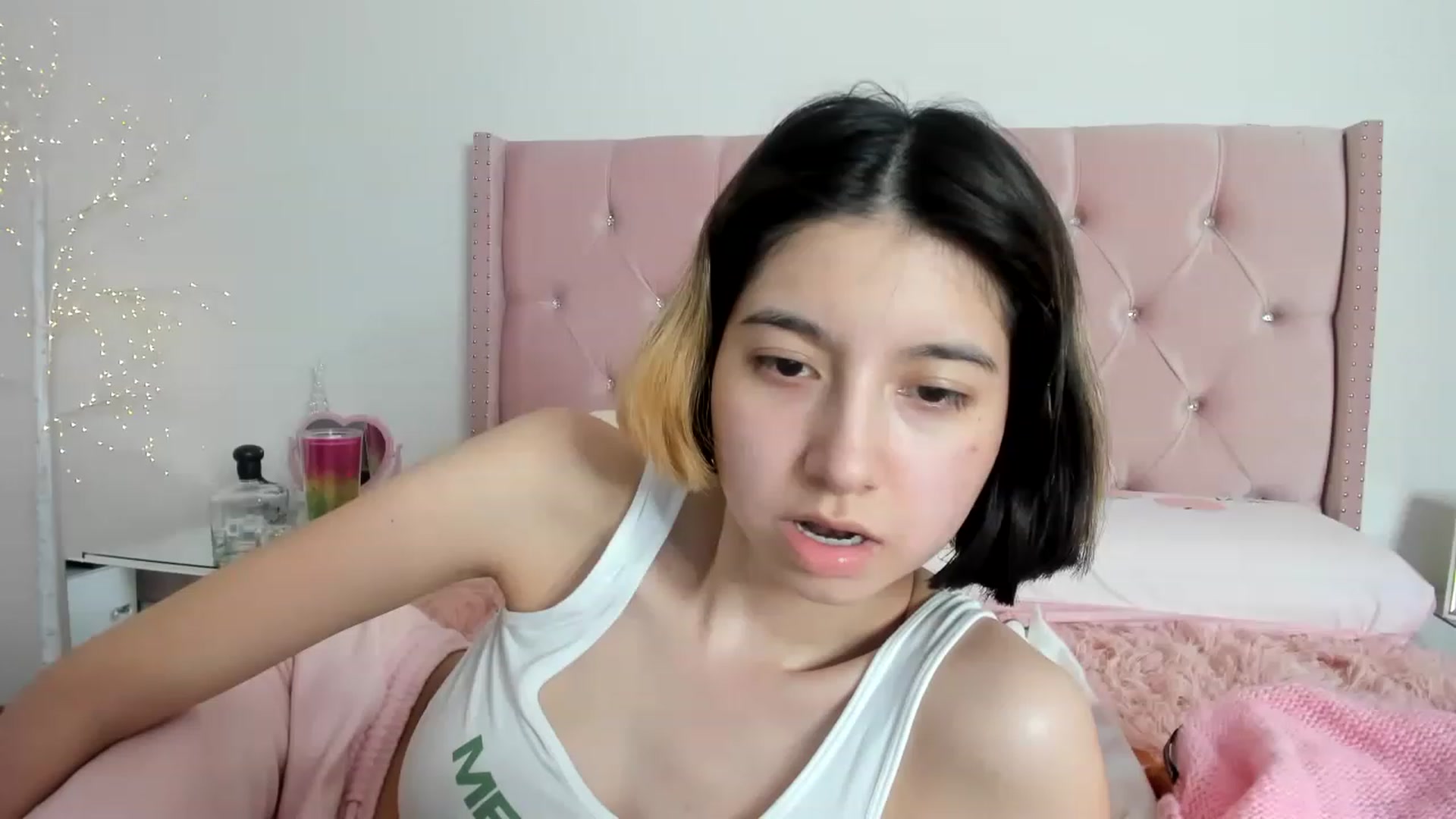 Gallery image thumbnail from Cherrycute666's myfreecams stream on, 12/26/2022, 07:41 image 19 of 20