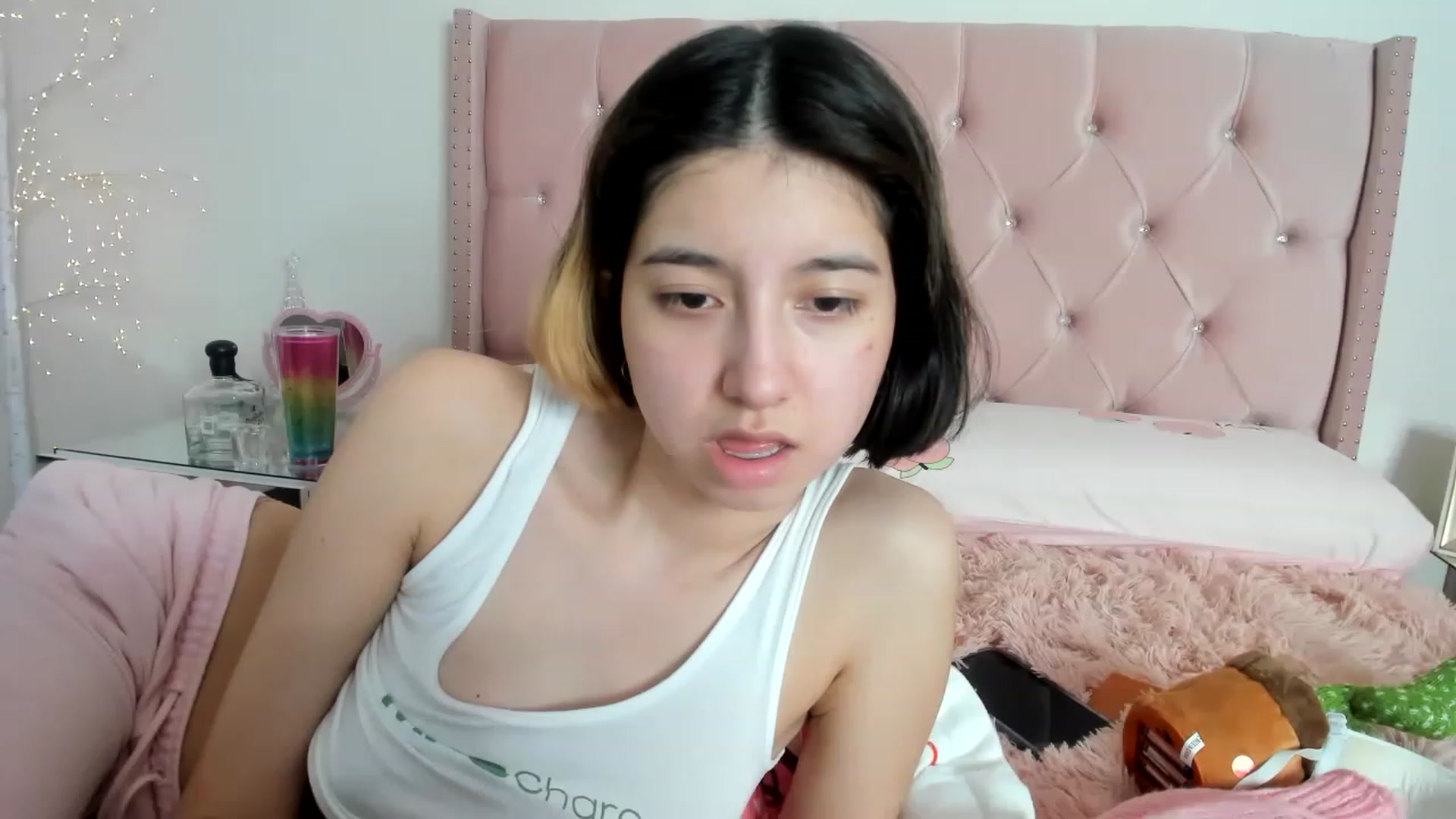 Gallery image thumbnail from Cherrycute666's myfreecams stream on, 12/26/2022, 07:41 image 2 of 20