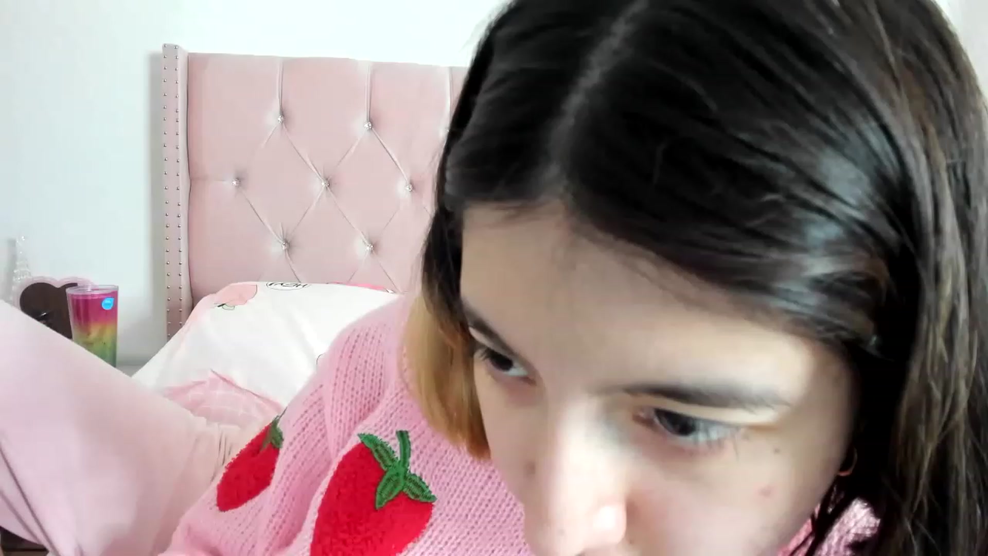 Gallery image thumbnail from Cherrycute666's myfreecams stream on, 12/26/2022, 13:21 image 20 of 20
