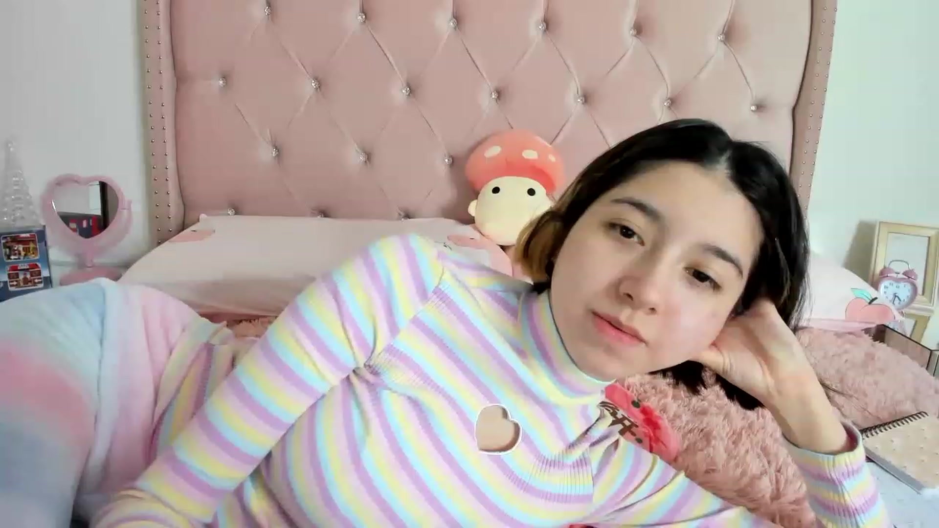 Gallery image thumbnail from Cherrycute666's myfreecams stream on, 12/27/2022, 01:54 image 9 of 20