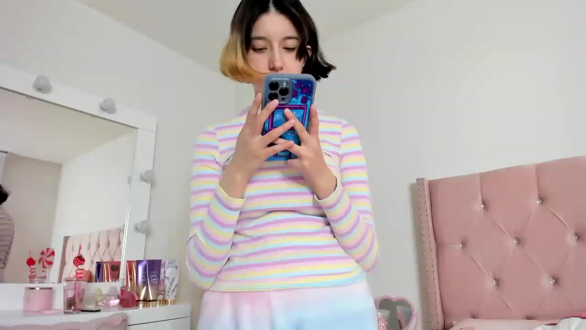 Gallery image thumbnail from Cherrycute666's myfreecams stream on, 12/27/2022, 03:54 image 5 of 20