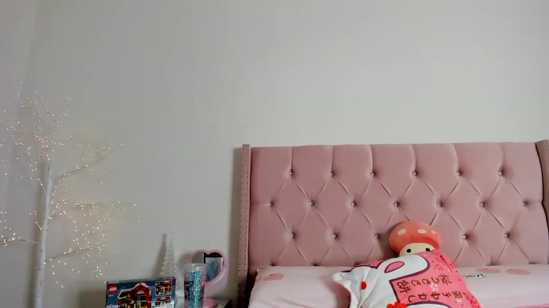 Gallery image thumbnail from Cherrycute666's myfreecams stream on, 12/27/2022, 03:54 image 3 of 20