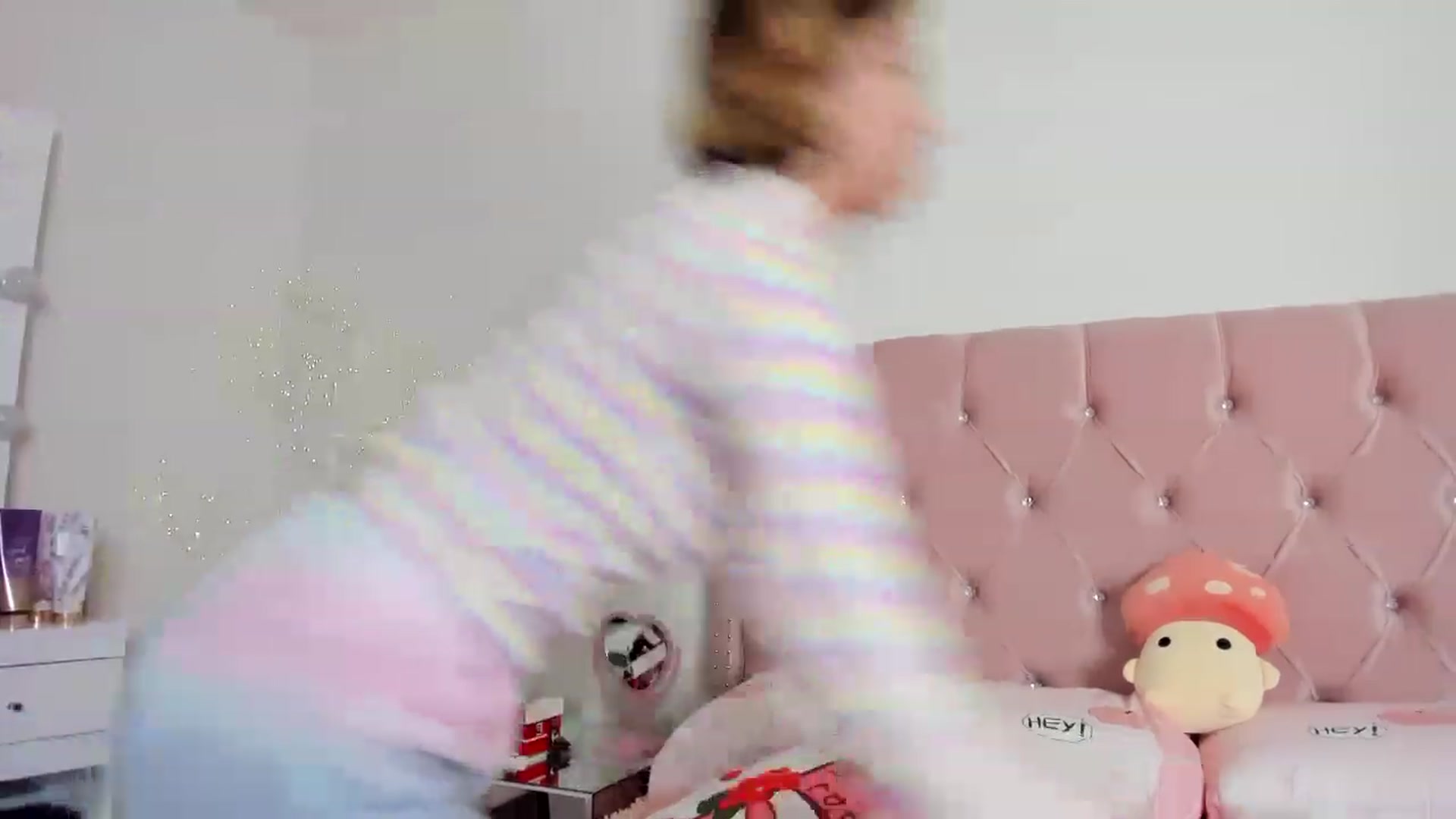 Gallery image thumbnail from Cherrycute666's myfreecams stream on, 12/27/2022, 11:05 image 18 of 20