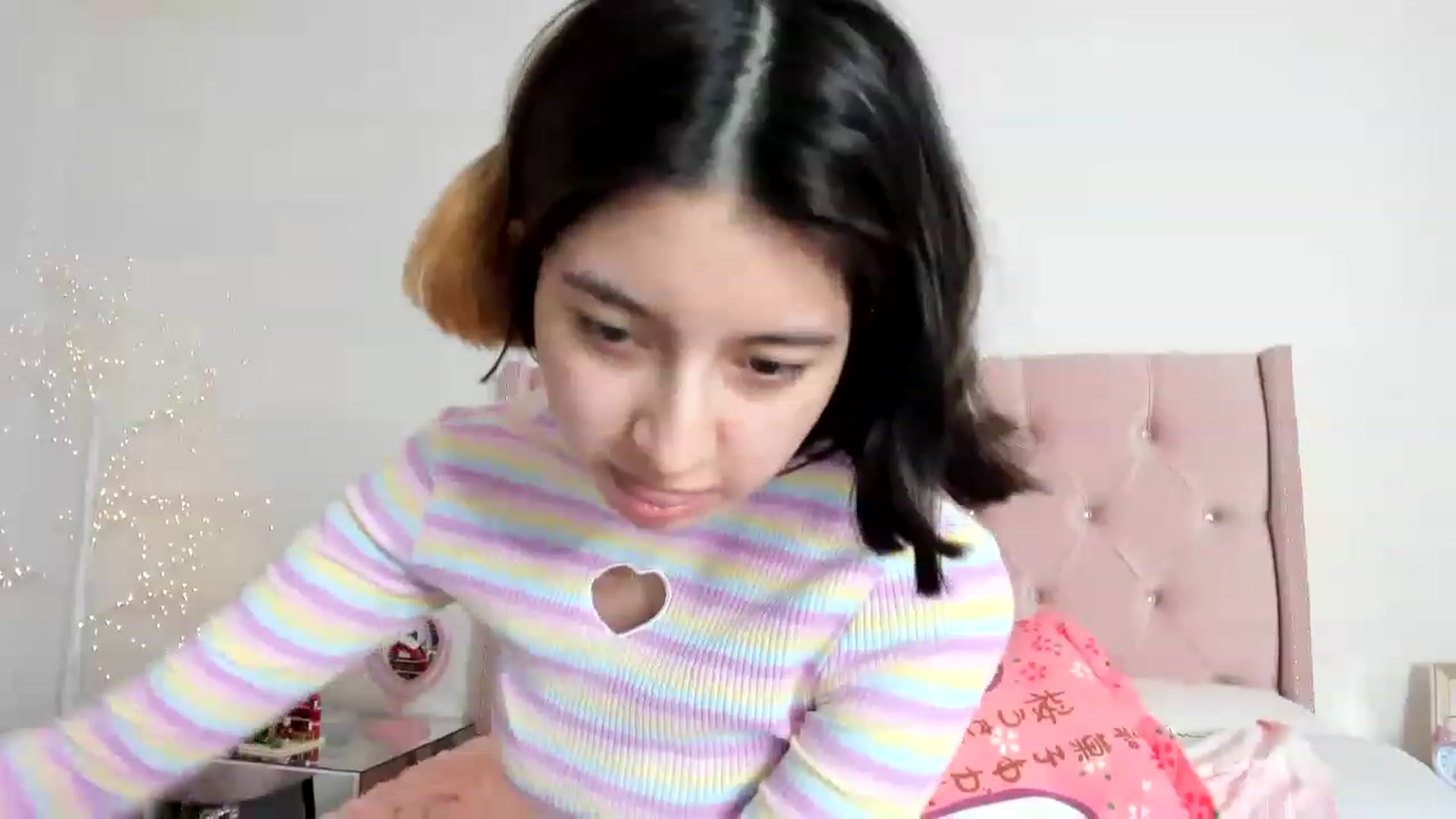 Gallery image thumbnail from Cherrycute666's myfreecams stream on, 12/27/2022, 15:14 image 16 of 20