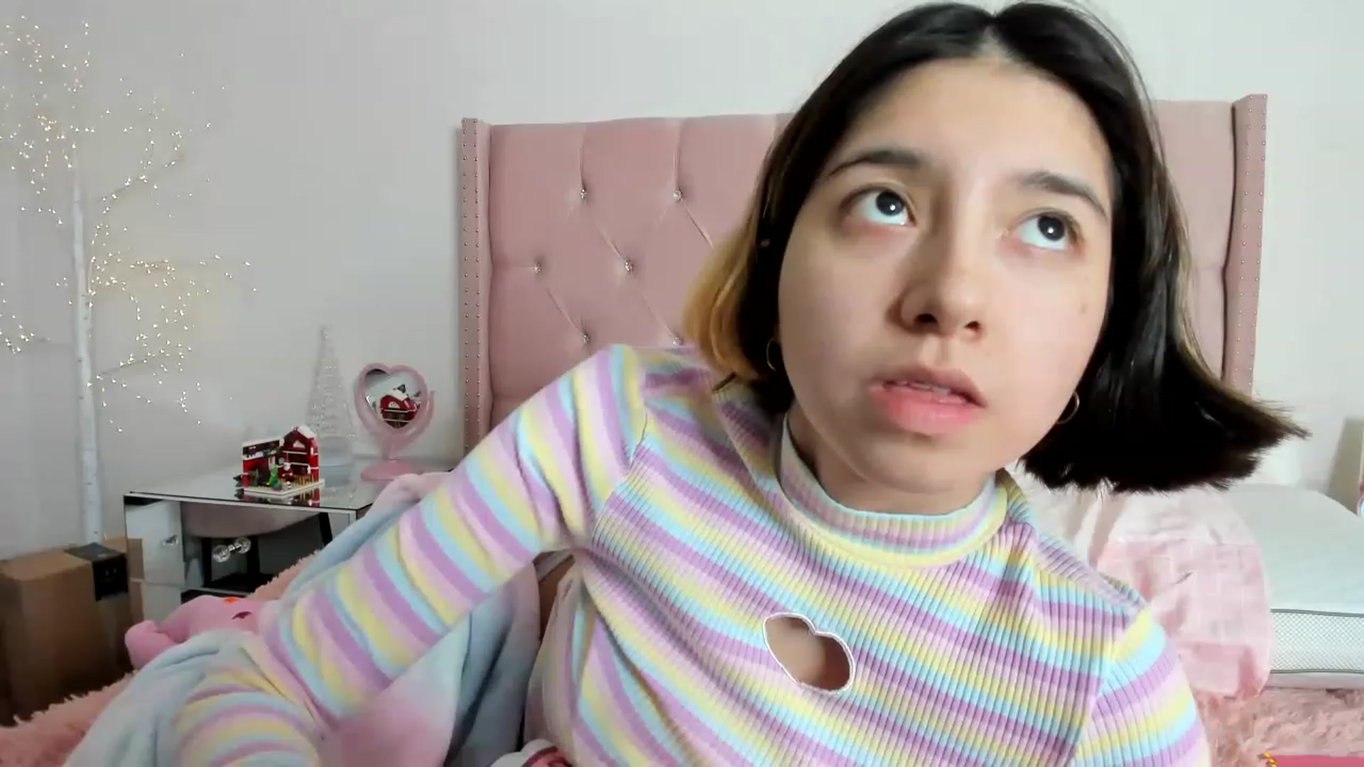 Gallery image thumbnail from Cherrycute666's myfreecams stream on, 12/27/2022, 15:58 image 4 of 20