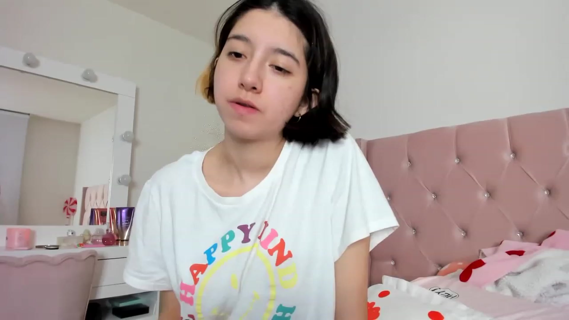 Gallery image thumbnail from Cherrycute666's myfreecams stream on, 12/28/2022, 03:55 image 14 of 20