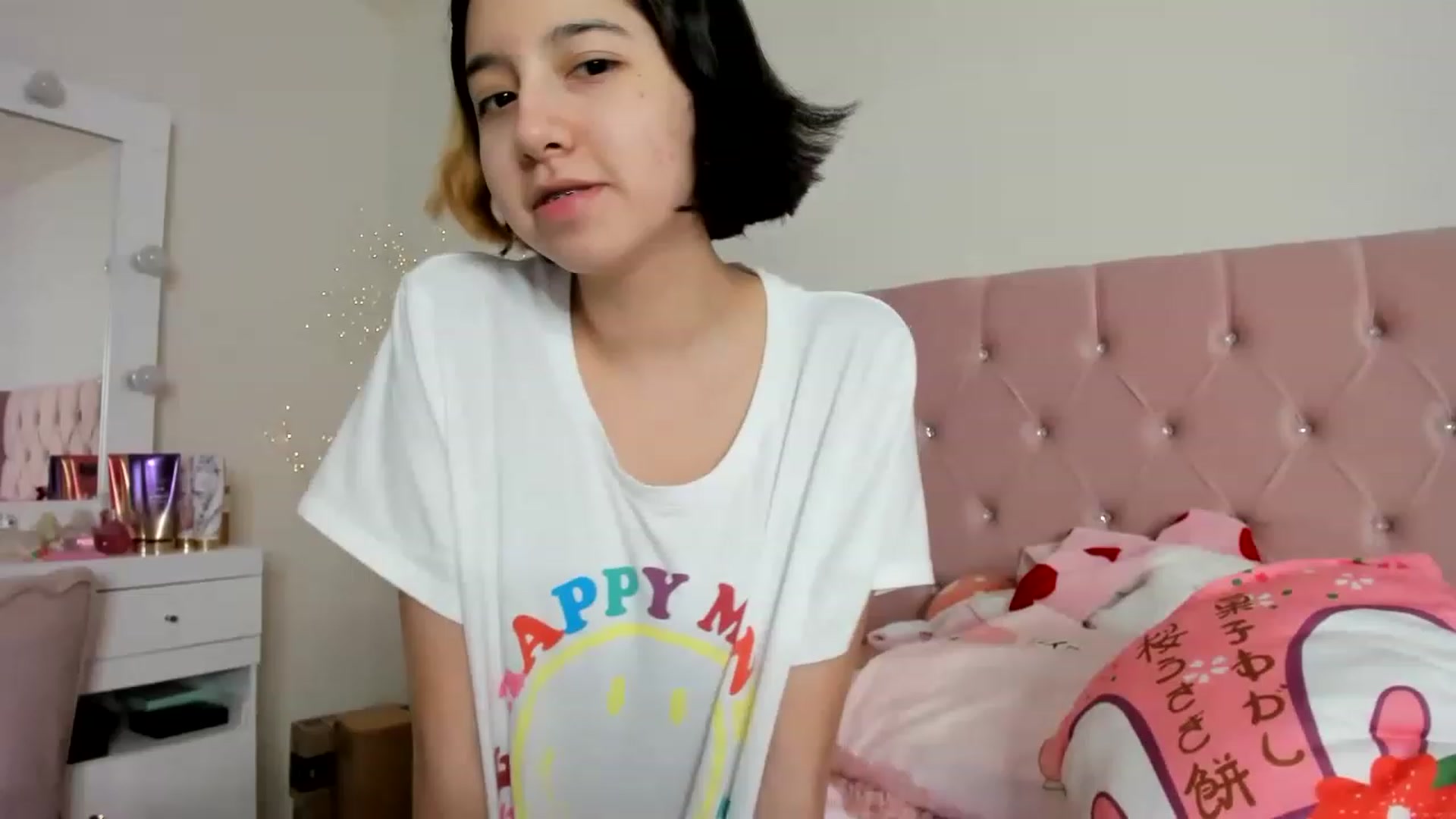 Gallery image thumbnail from Cherrycute666's myfreecams stream on, 12/28/2022, 06:01 image 3 of 20