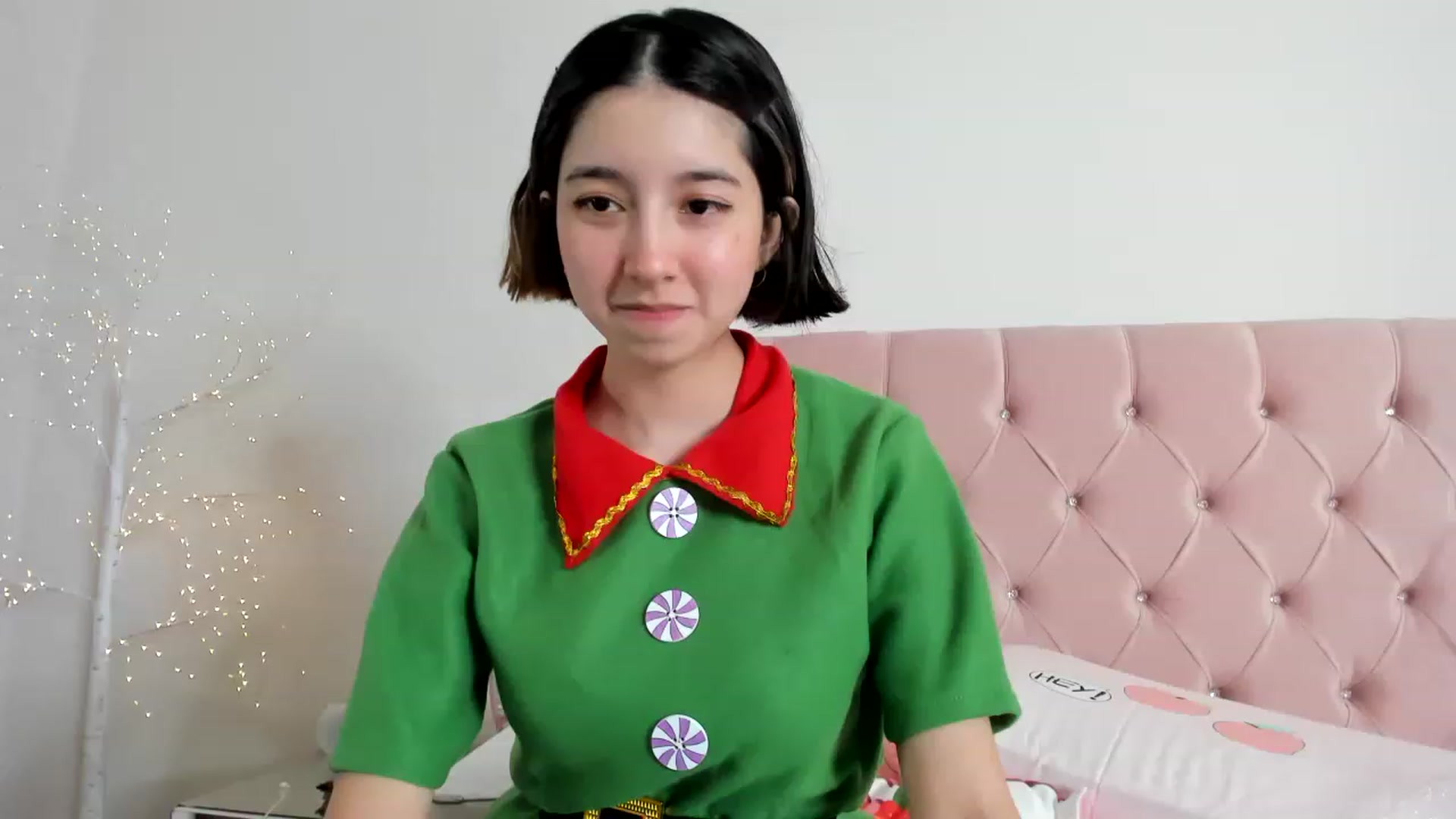 Gallery image thumbnail from Cherrycute666's myfreecams stream on, 12/28/2022, 16:01 image 2 of 20