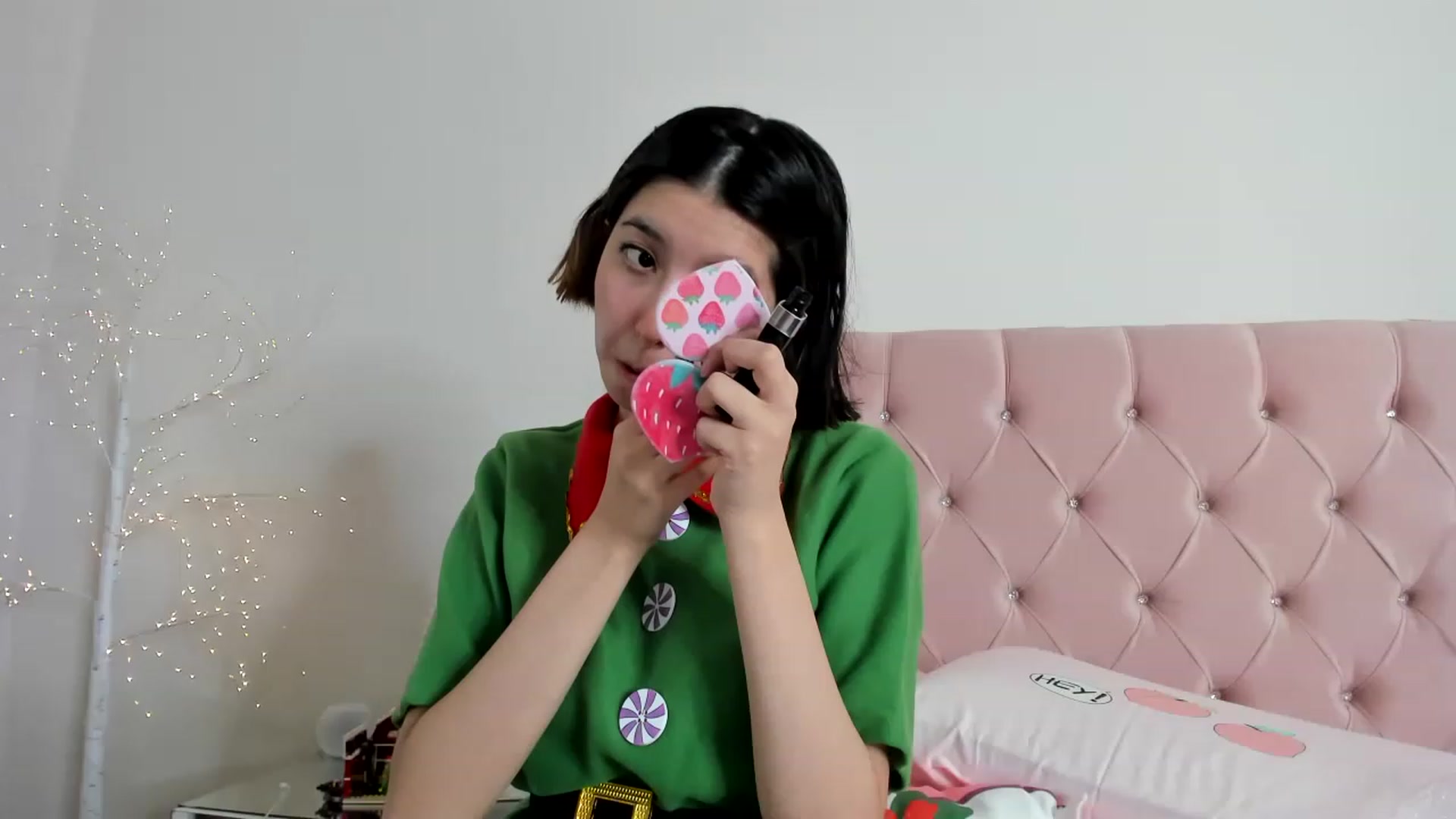 Gallery image thumbnail from Cherrycute666's myfreecams stream on, 12/28/2022, 16:01 image 4 of 20