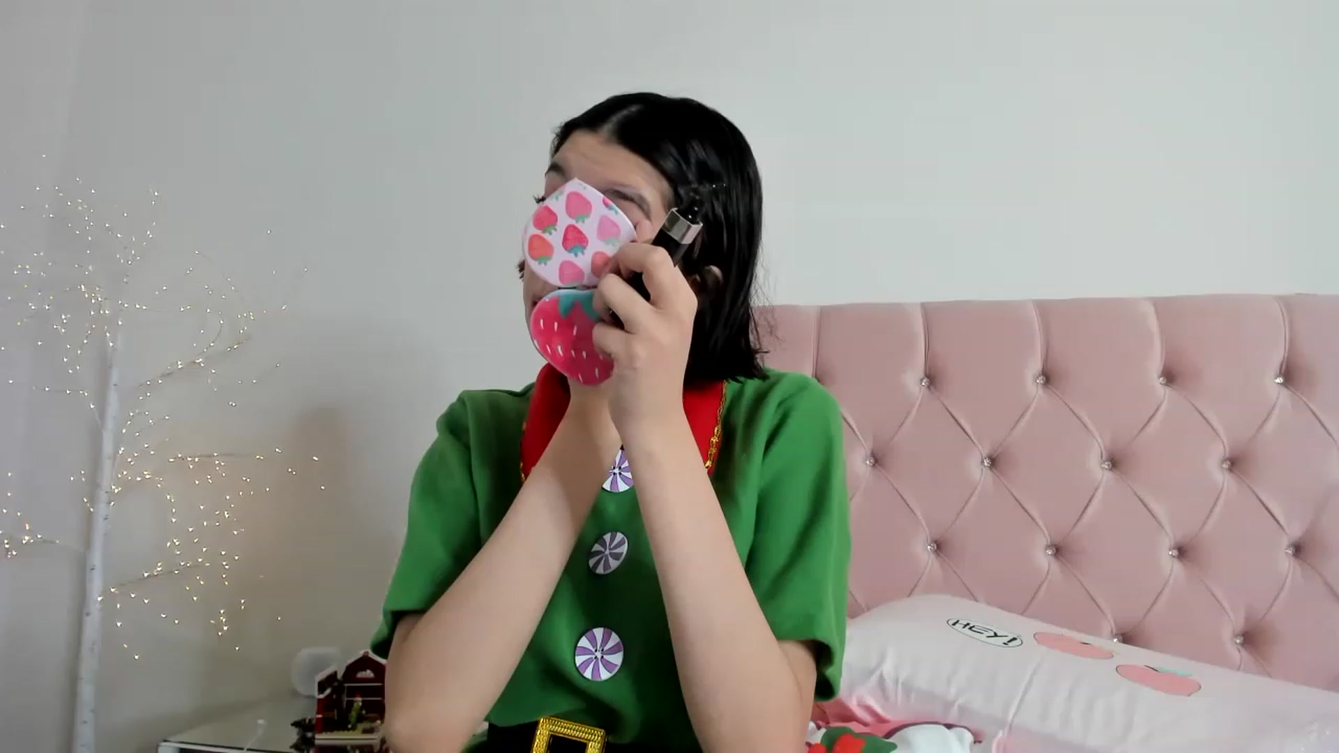 Gallery image thumbnail from Cherrycute666's myfreecams stream on, 12/28/2022, 16:01 image 3 of 20