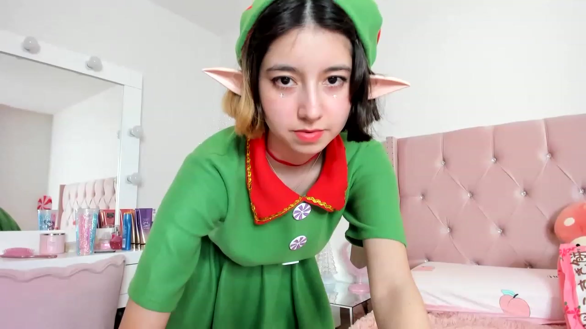Gallery image thumbnail from Cherrycute666's myfreecams stream on, 12/29/2022, 02:45 image 4 of 20