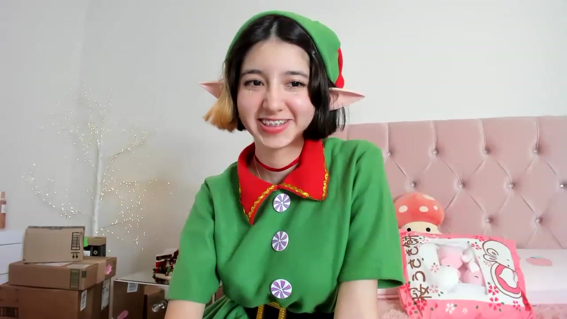 Gallery image thumbnail from Cherrycute666's myfreecams stream on, 12/29/2022, 02:45 image 14 of 20