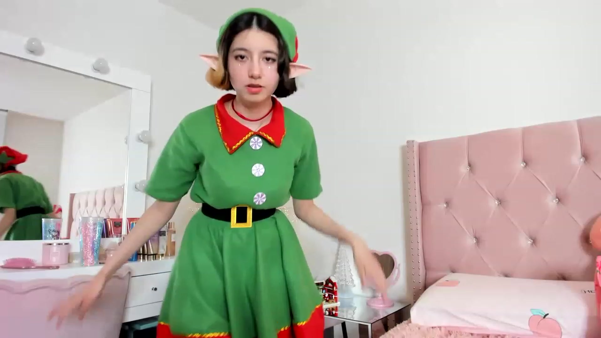 Gallery image thumbnail from Cherrycute666's myfreecams stream on, 12/29/2022, 02:45 image 11 of 20