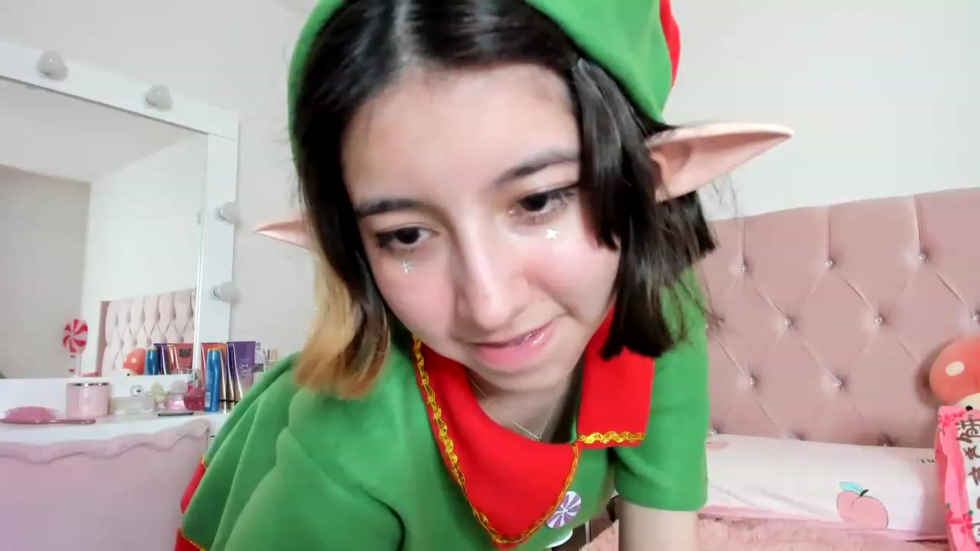 Gallery image thumbnail from Cherrycute666's myfreecams stream on, 12/29/2022, 02:45 image 1 of 20