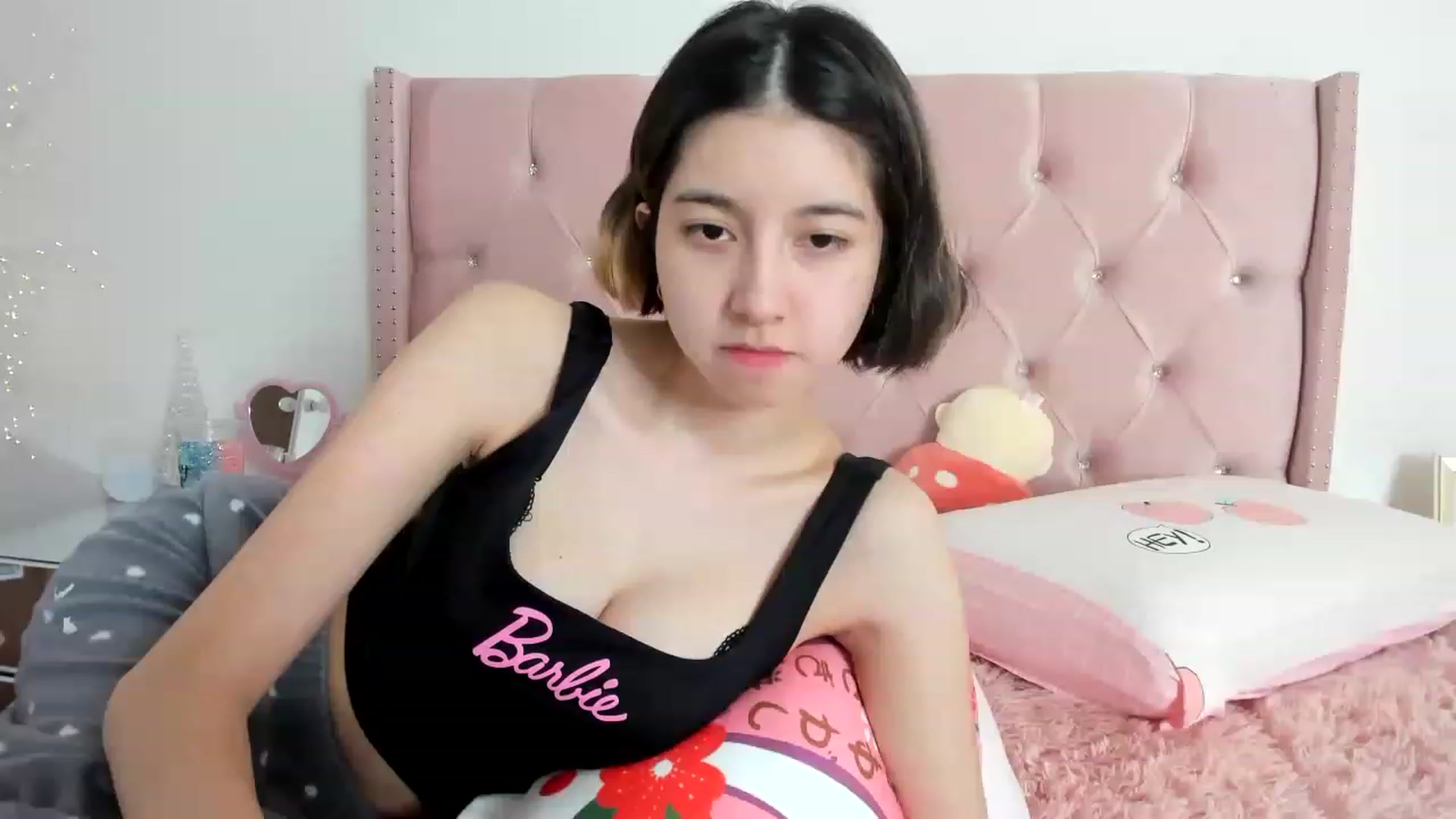 Gallery image thumbnail from Cherrycute666's myfreecams stream on, 12/29/2022, 21:09 image 14 of 20