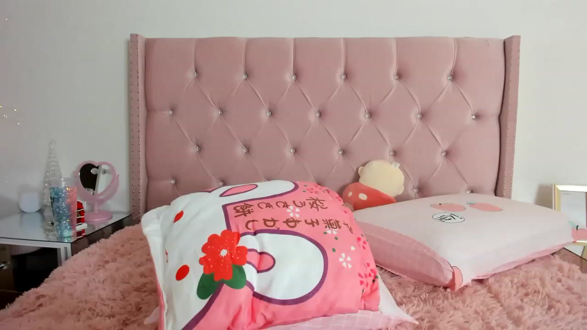 Gallery image thumbnail from Cherrycute666's myfreecams stream on, 12/29/2022, 21:09 image 11 of 20