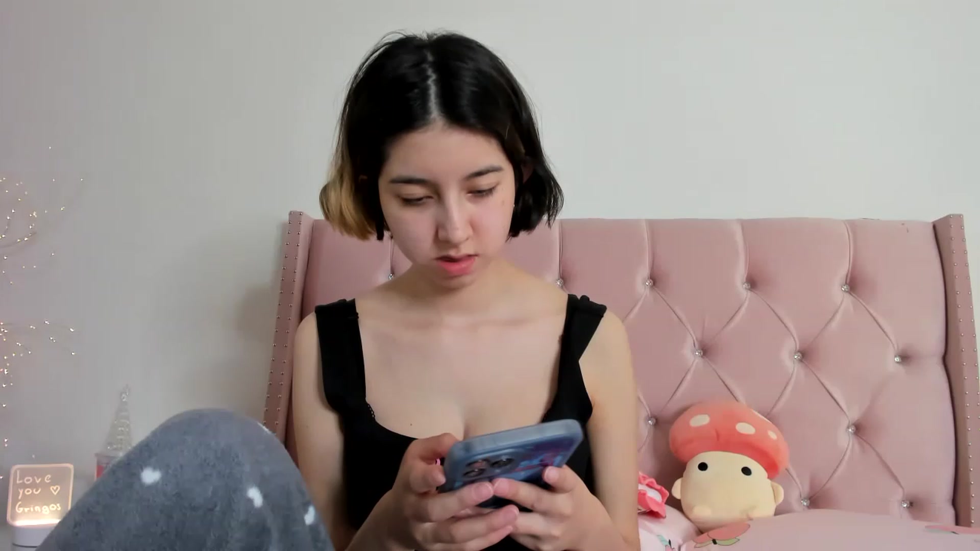 Gallery image thumbnail from Cherrycute666's myfreecams stream on, 12/29/2022, 23:17 image 1 of 20