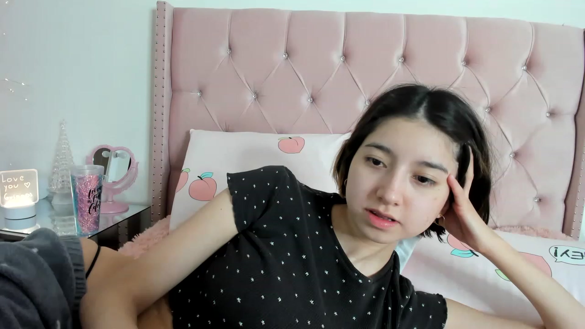 Gallery image thumbnail from Cherrycute666's myfreecams stream on, 12/30/2022, 15:28 image 10 of 20