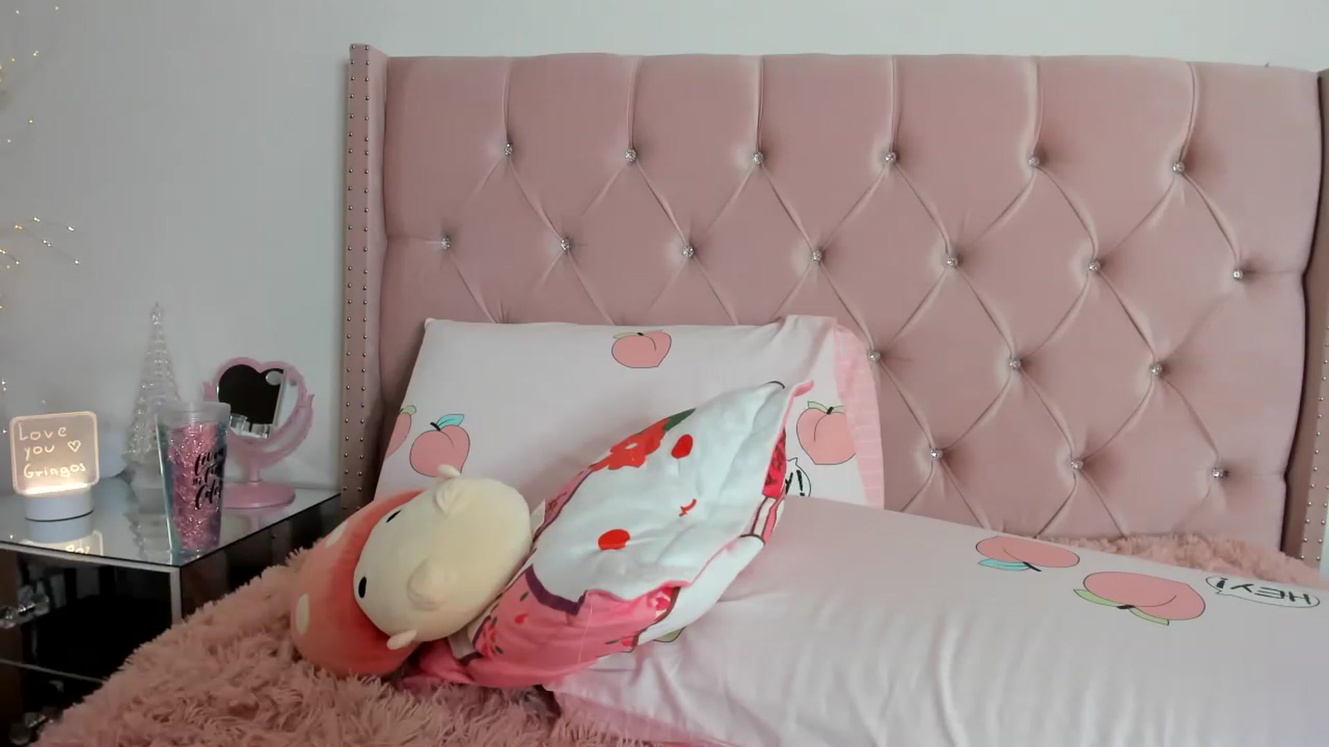 Gallery image thumbnail from Cherrycute666's myfreecams stream on, 12/30/2022, 15:28 image 15 of 20