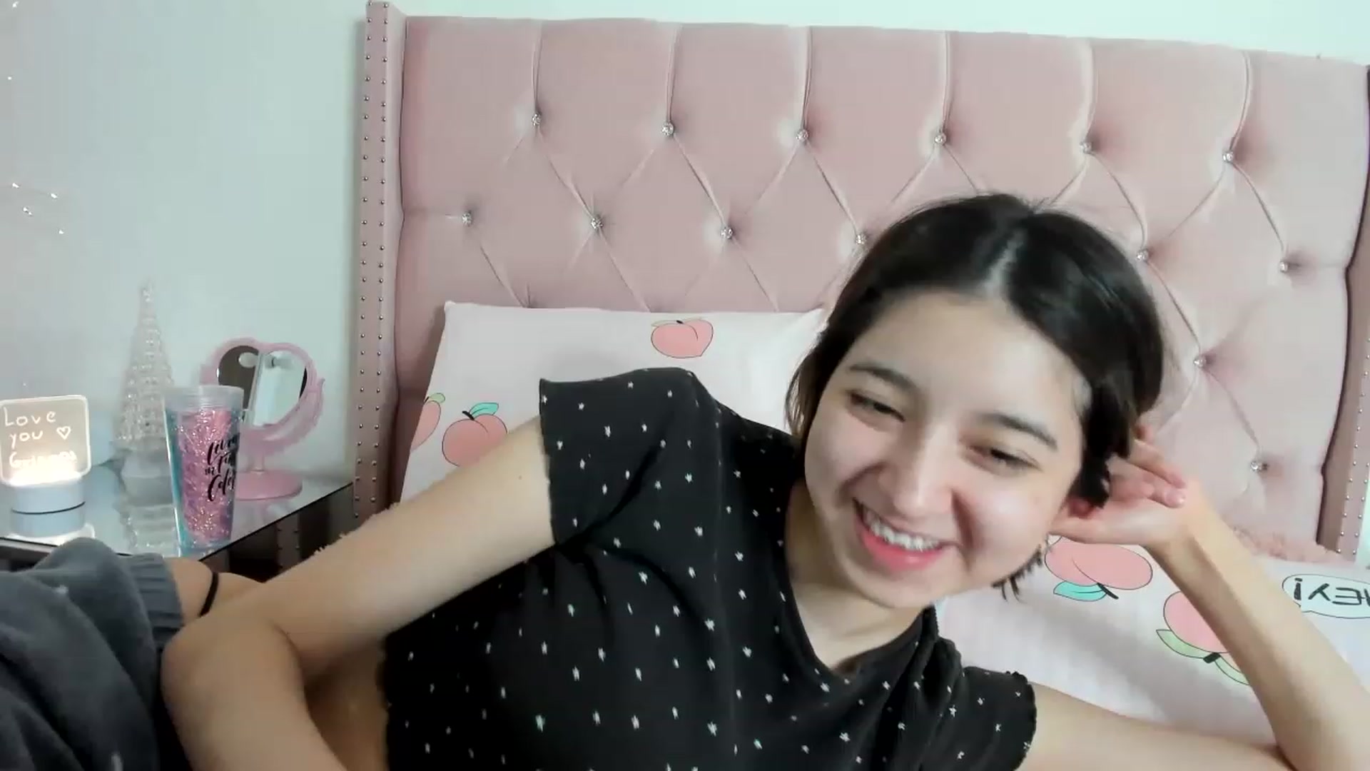Gallery image thumbnail from Cherrycute666's myfreecams stream on, 12/30/2022, 15:28 image 9 of 20
