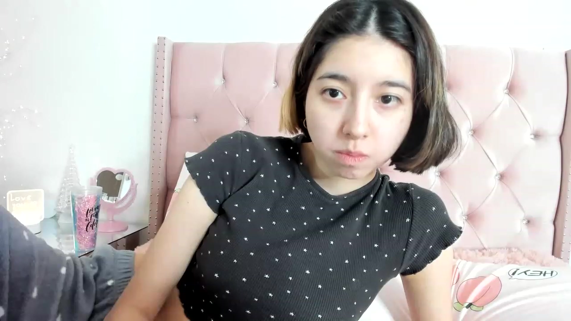 Gallery image thumbnail from Cherrycute666's myfreecams stream on, 12/30/2022, 15:28 image 16 of 20