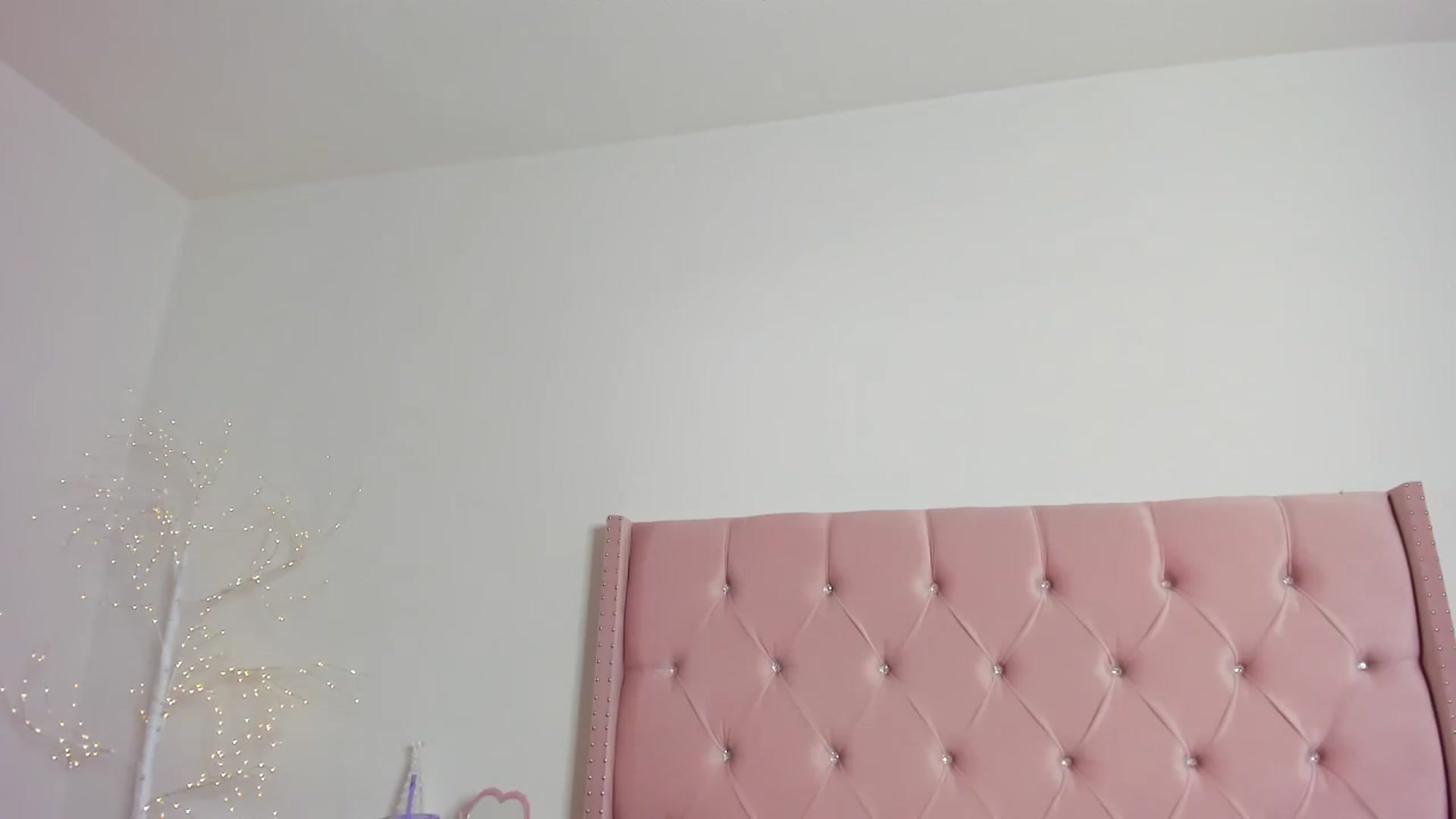 Gallery image thumbnail from Cherrycute666's myfreecams stream on, 12/31/2022, 05:43 image 5 of 20