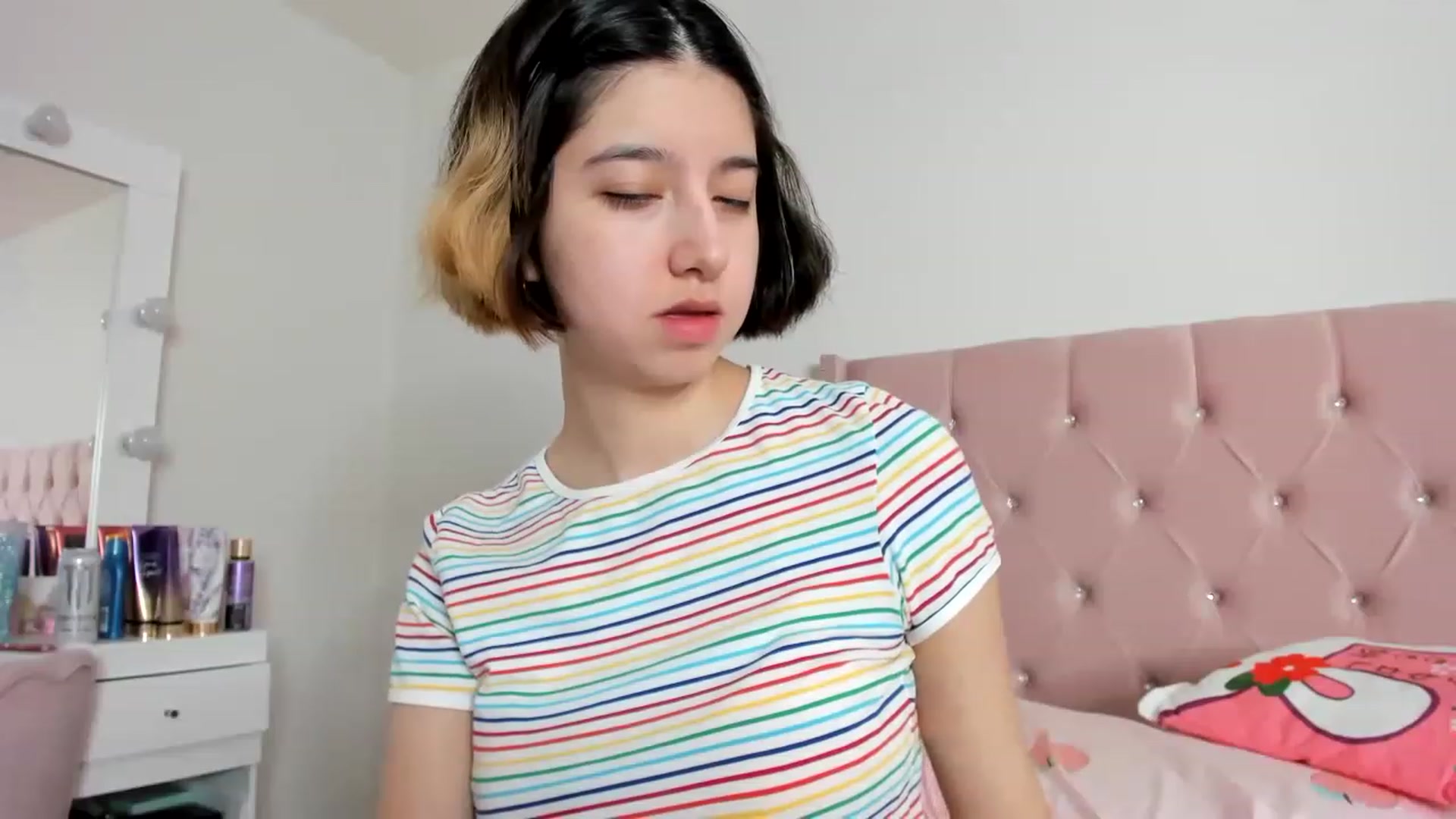 Gallery image thumbnail from Cherrycute666's myfreecams stream on, 01/02/2023, 01:55 image 5 of 20