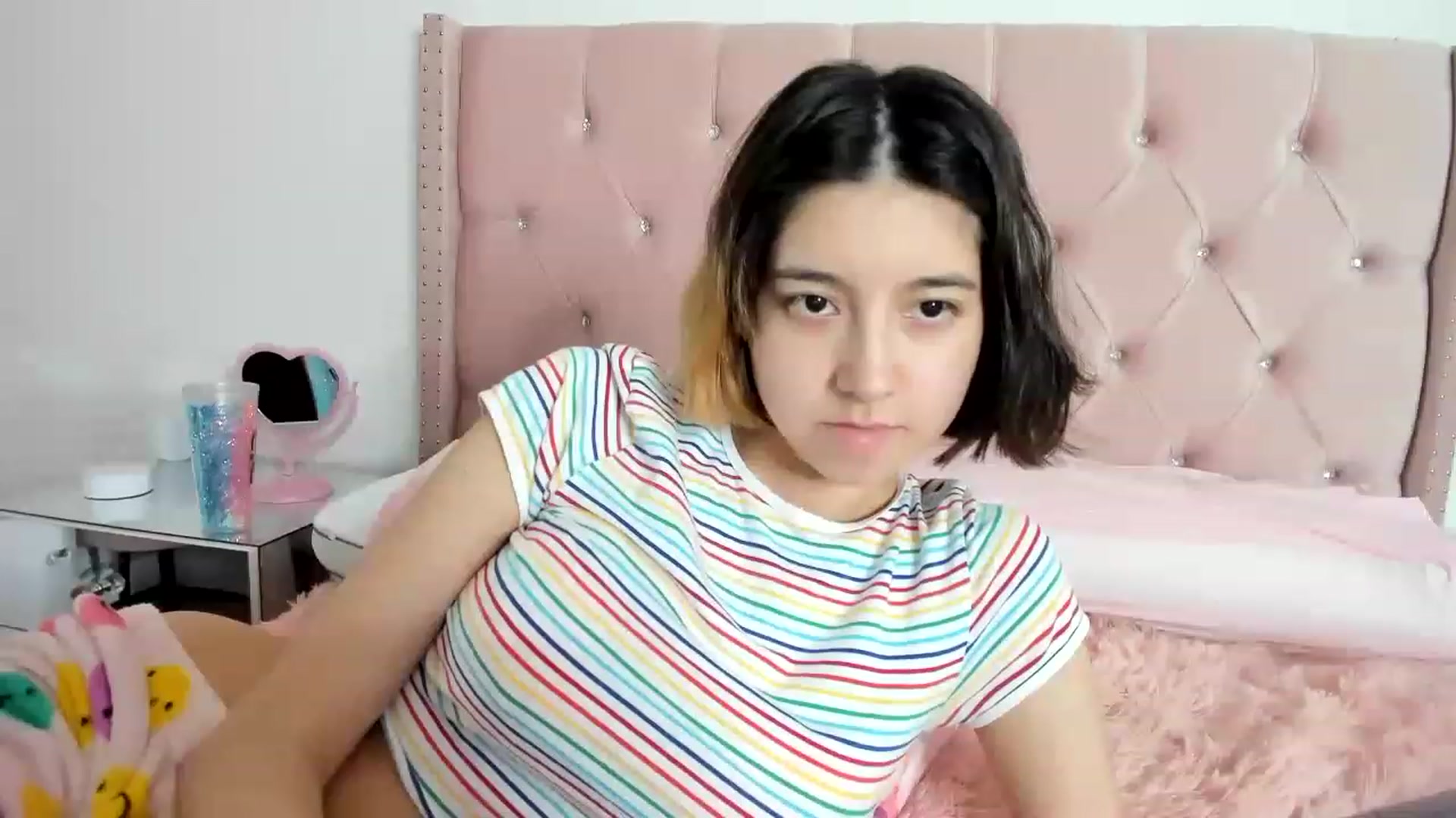 Gallery image thumbnail from Cherrycute666's myfreecams stream on, 01/02/2023, 07:08 image 19 of 20