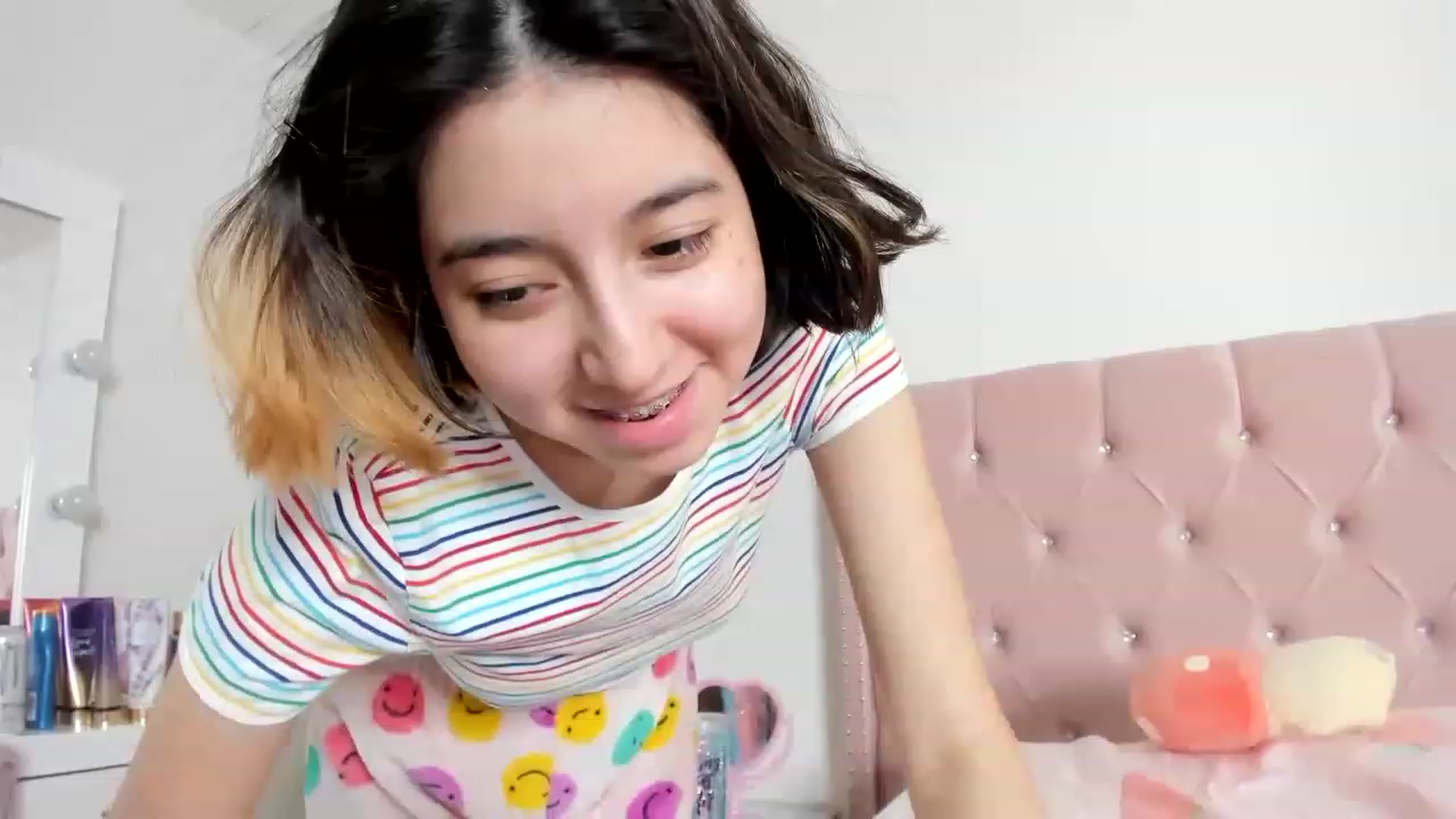 Gallery image thumbnail from Cherrycute666's myfreecams stream on, 01/02/2023, 11:45 image 12 of 20
