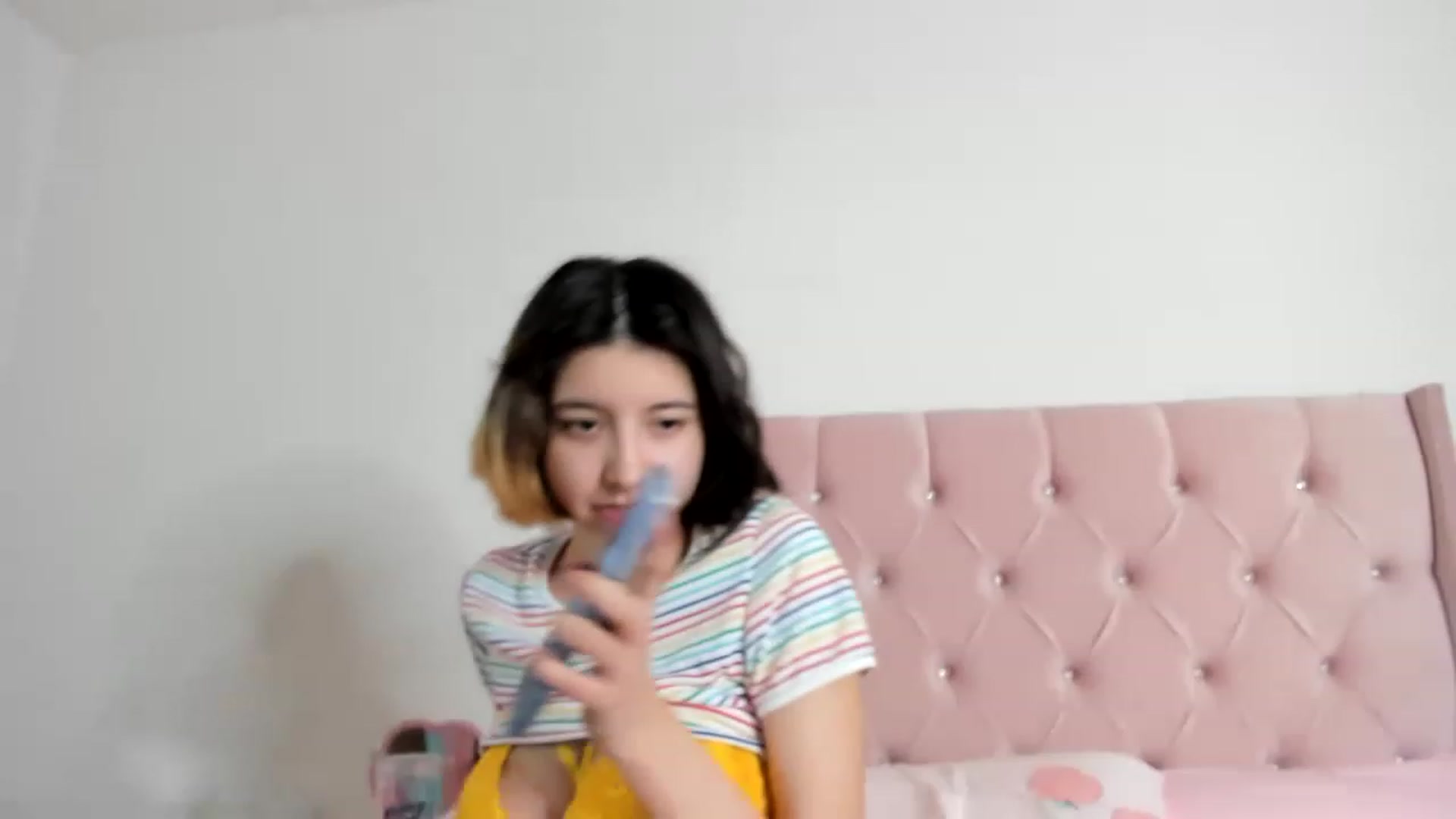 Gallery image thumbnail from Cherrycute666's myfreecams stream on, 01/02/2023, 11:45 image 18 of 20