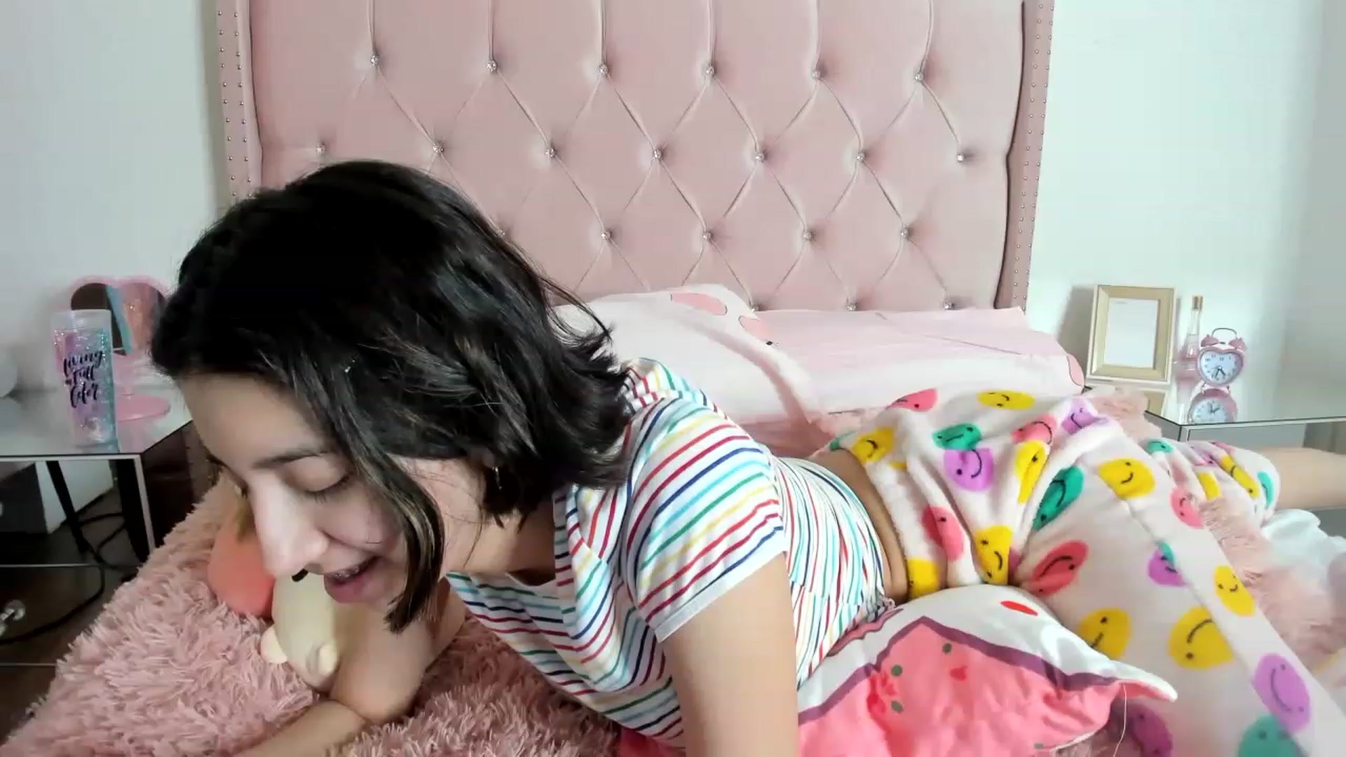 Gallery image thumbnail from Cherrycute666's myfreecams stream on, 01/02/2023, 11:45 image 10 of 20