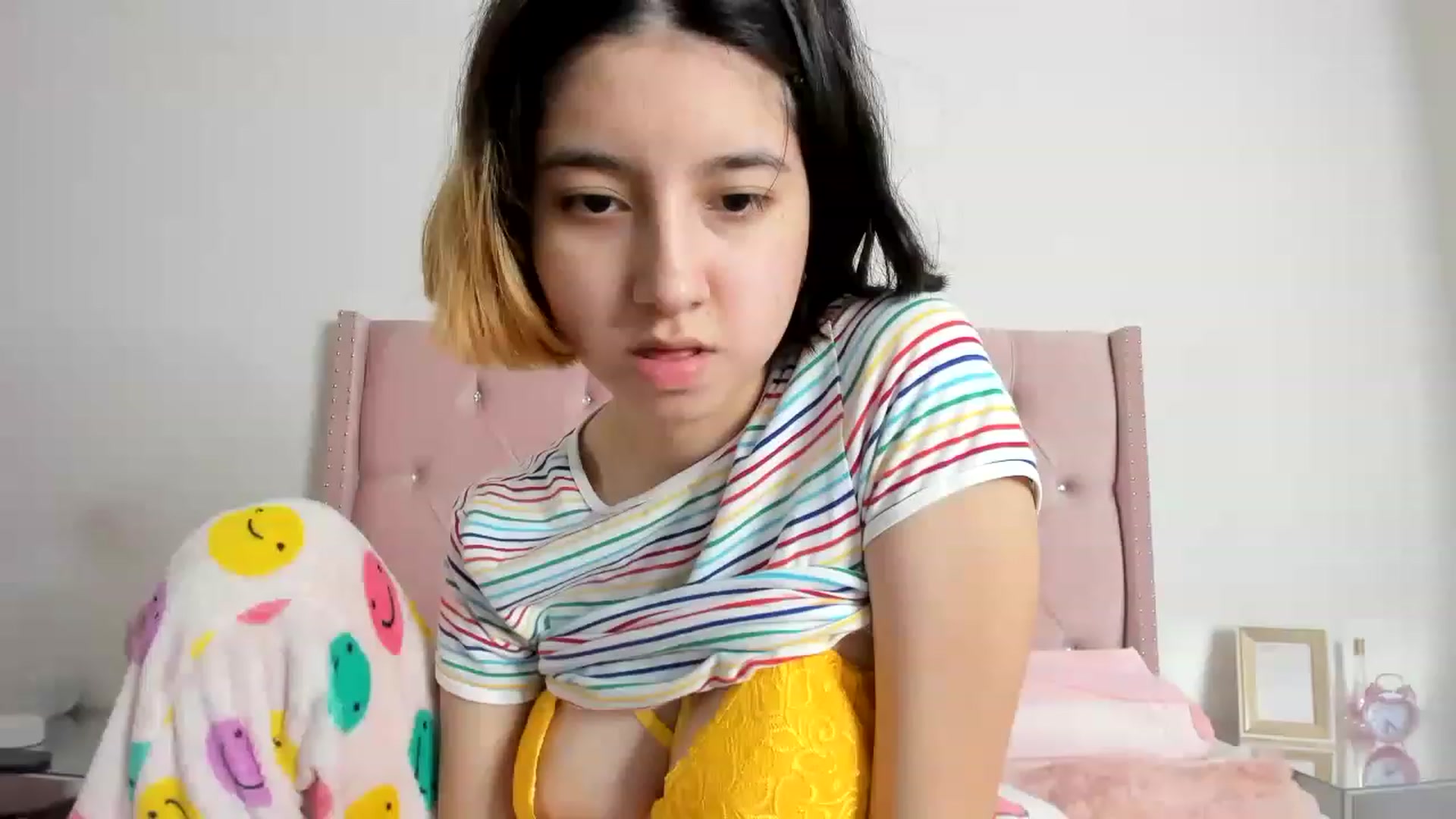 Gallery image thumbnail from Cherrycute666's myfreecams stream on, 01/02/2023, 13:07 image 16 of 20