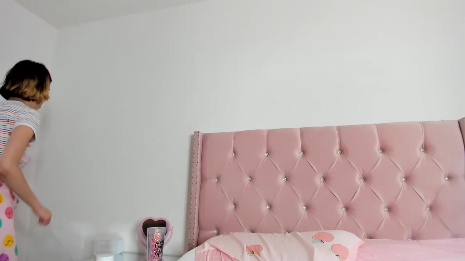 Gallery image thumbnail from Cherrycute666's myfreecams stream on, 01/02/2023, 13:07 image 11 of 20