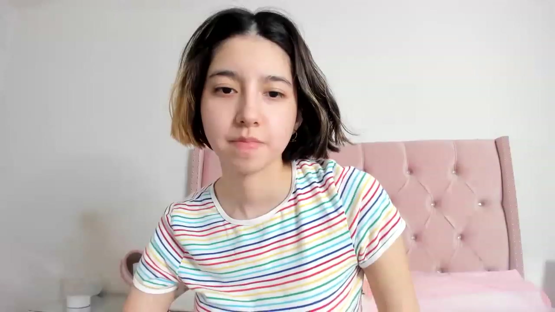 Gallery image thumbnail from Cherrycute666's myfreecams stream on, 01/02/2023, 13:07 image 7 of 20