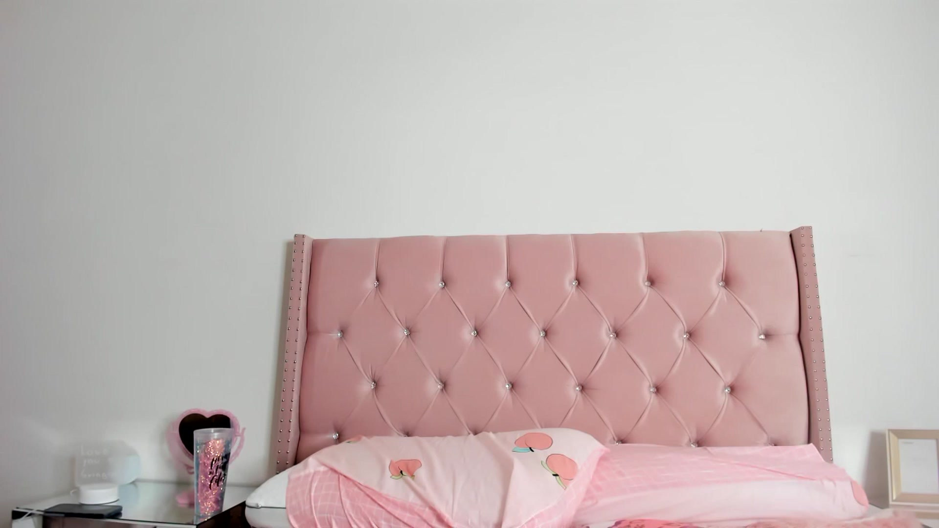 Gallery image thumbnail from Cherrycute666's myfreecams stream on, 01/02/2023, 13:07 image 17 of 20